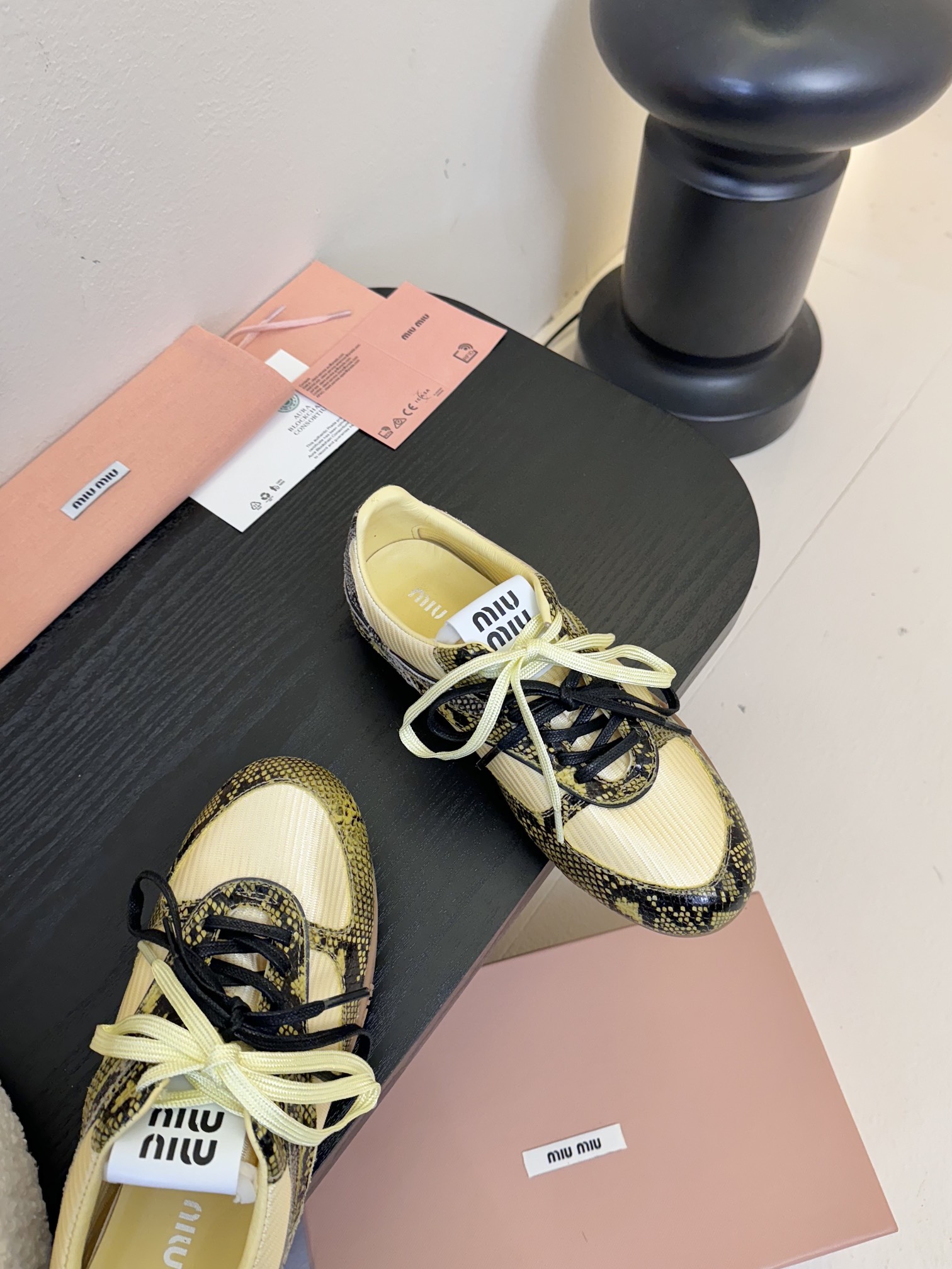 
Miu Mi* 𝟐𝟓𝐀𝐖春夏新品

代购级别  我是细节控 面料对版zp单薄清透   区别于市场不对版
