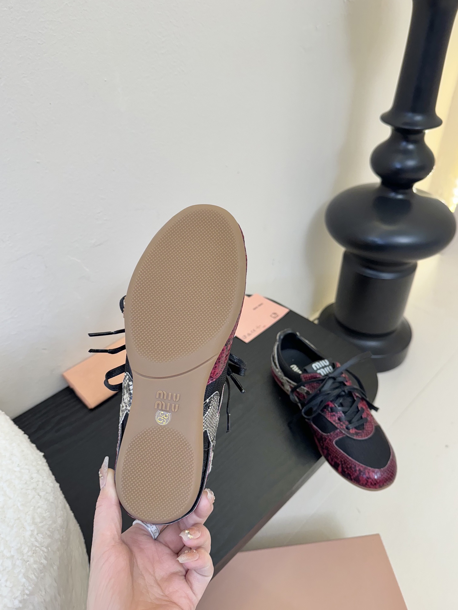 
Miu Mi* 𝟐𝟓𝐀𝐖春夏新品

代购级别  我是细节控 面料对版zp单薄清透   区别于市场不对版