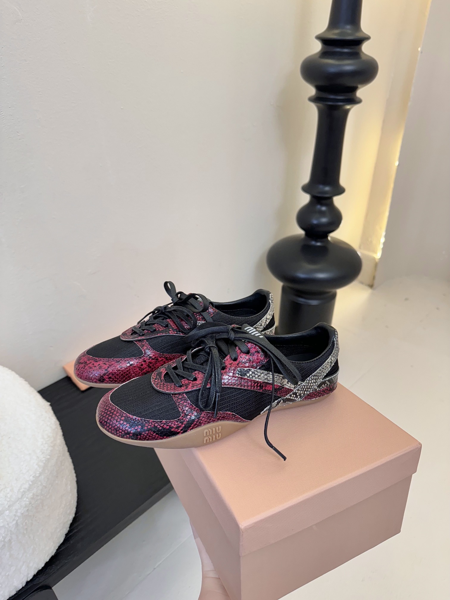 
Miu Mi* 𝟐𝟓𝐀𝐖春夏新品

代购级别  我是细节控 面料对版zp单薄清透   区别于市场不对版