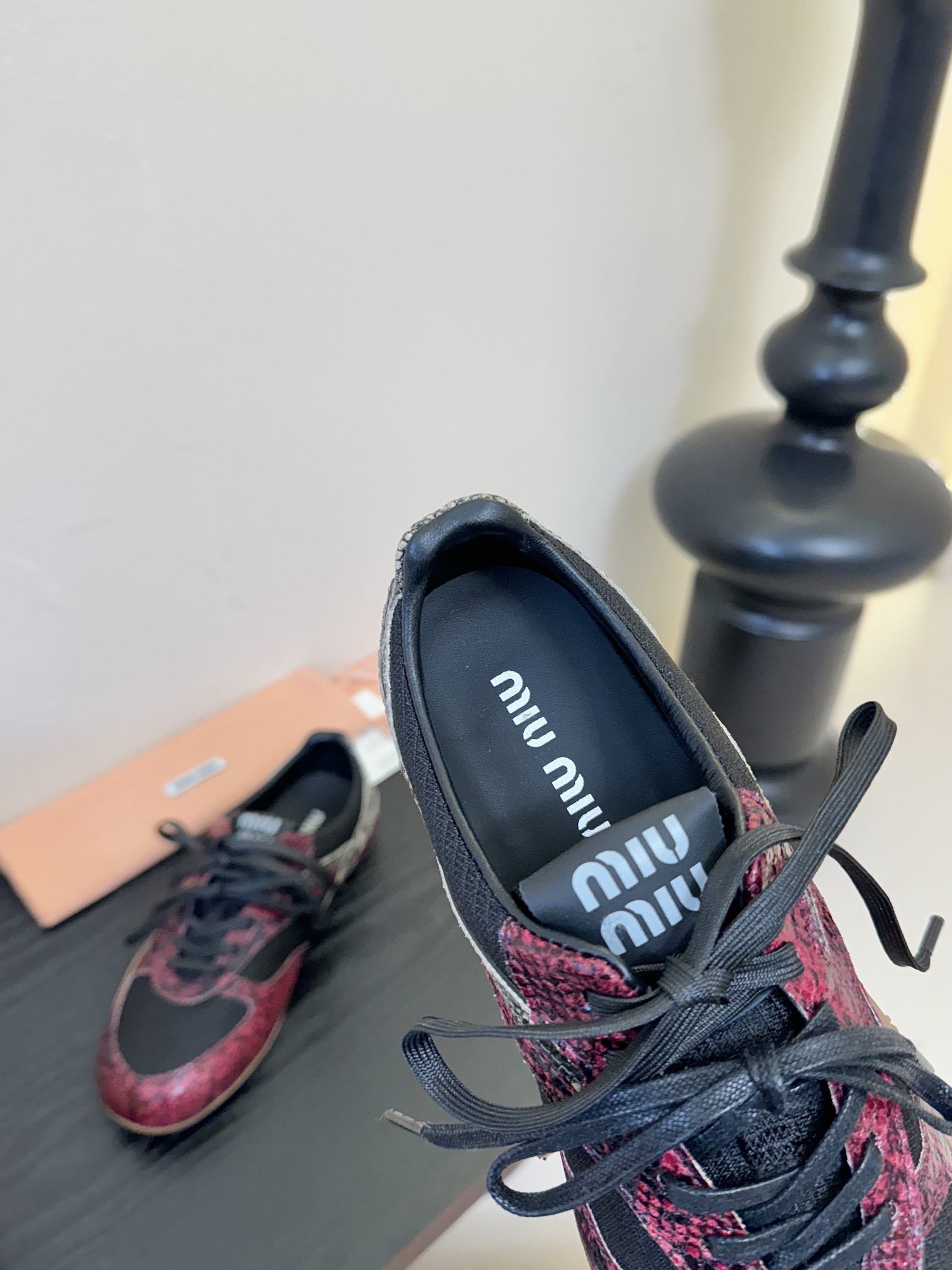 
Miu Mi* 𝟐𝟓𝐀𝐖春夏新品

代购级别  我是细节控 面料对版zp单薄清透   区别于市场不对版