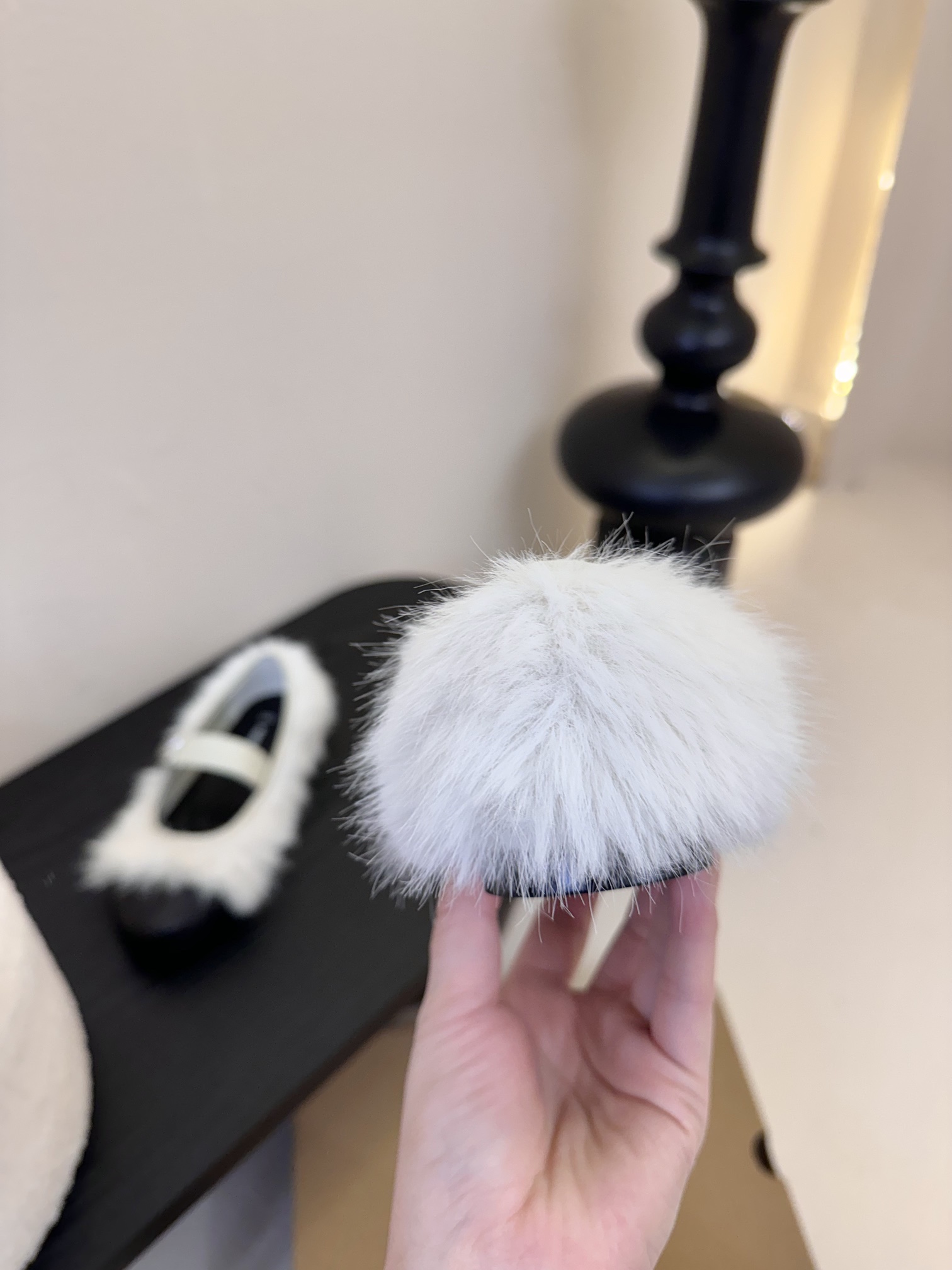 
UGG2025春夏最新走秀款玛丽珍休闲鞋
国内外博主刷爆的一款，小红书种草系列，复古又时髦上脚美炸了 