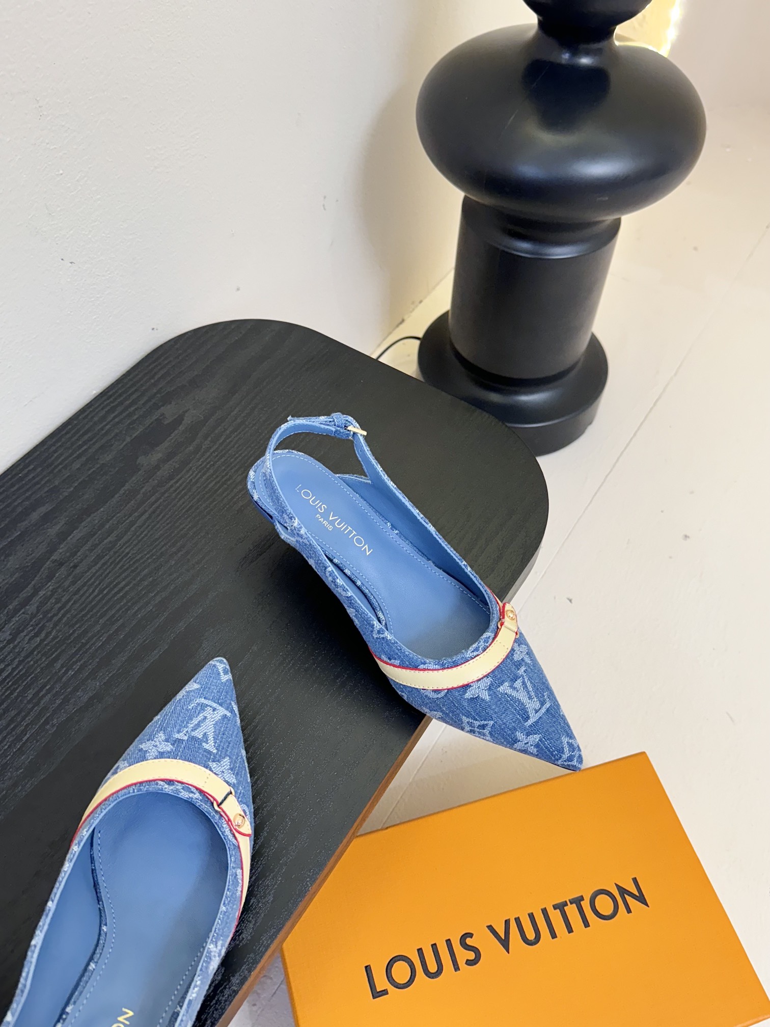 
Louis Vuitton LV Swing 高跟鞋🔥最火最新金属跟玛丽珍后空粗跟凉鞋字母标高跟单鞋
