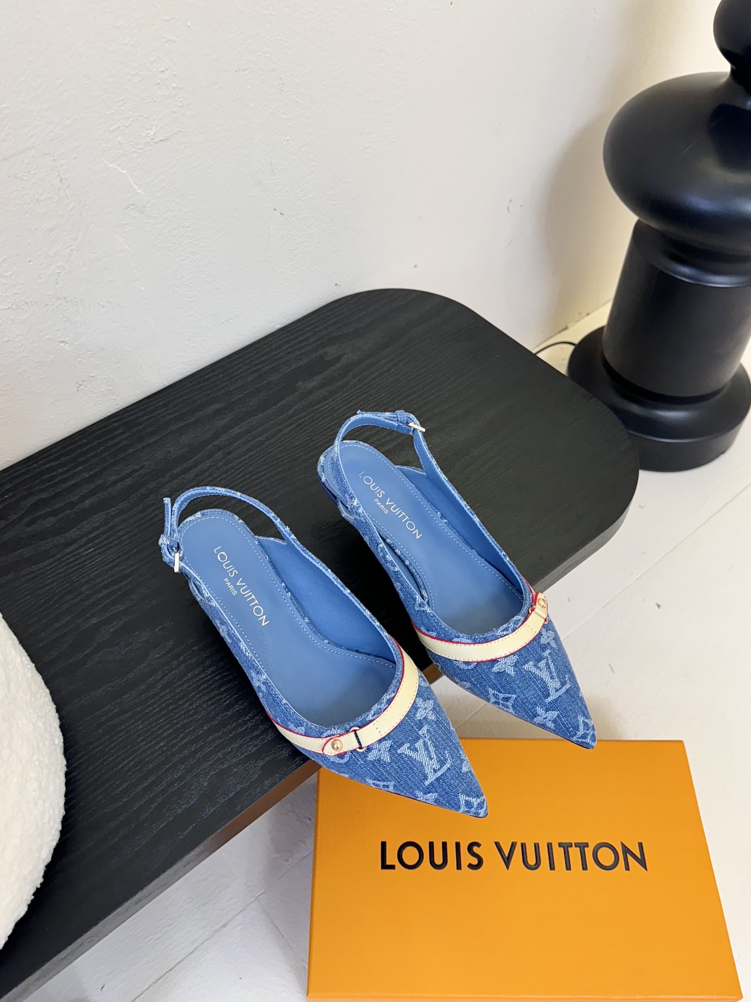 
Louis Vuitton LV Swing 高跟鞋🔥最火最新金属跟玛丽珍后空粗跟凉鞋字母标高跟单鞋
