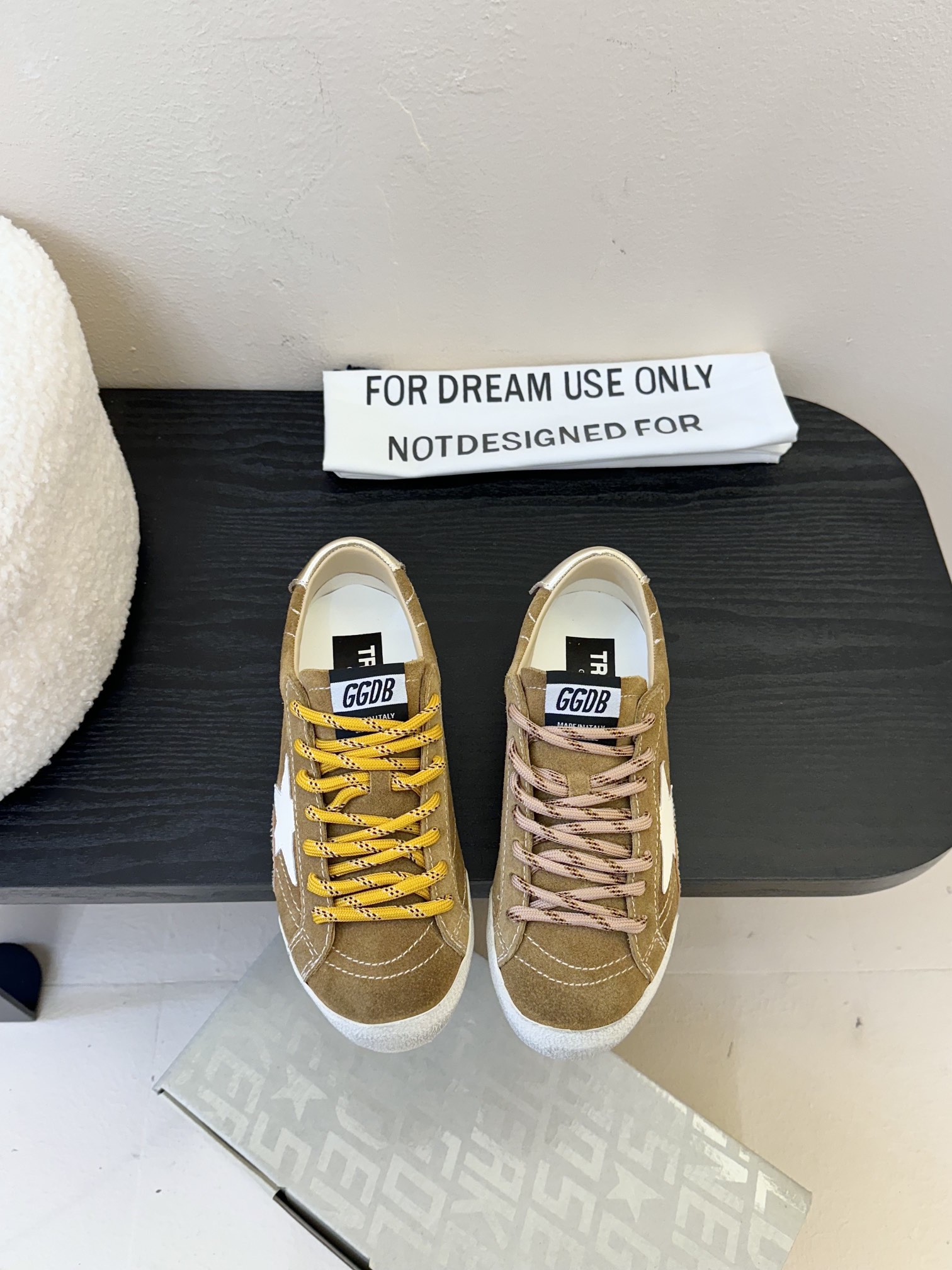 情侣款
GGDB~~Golden Goose 25ss 情侣款 德训鞋 全网最好版本不服来比 
ggdb
