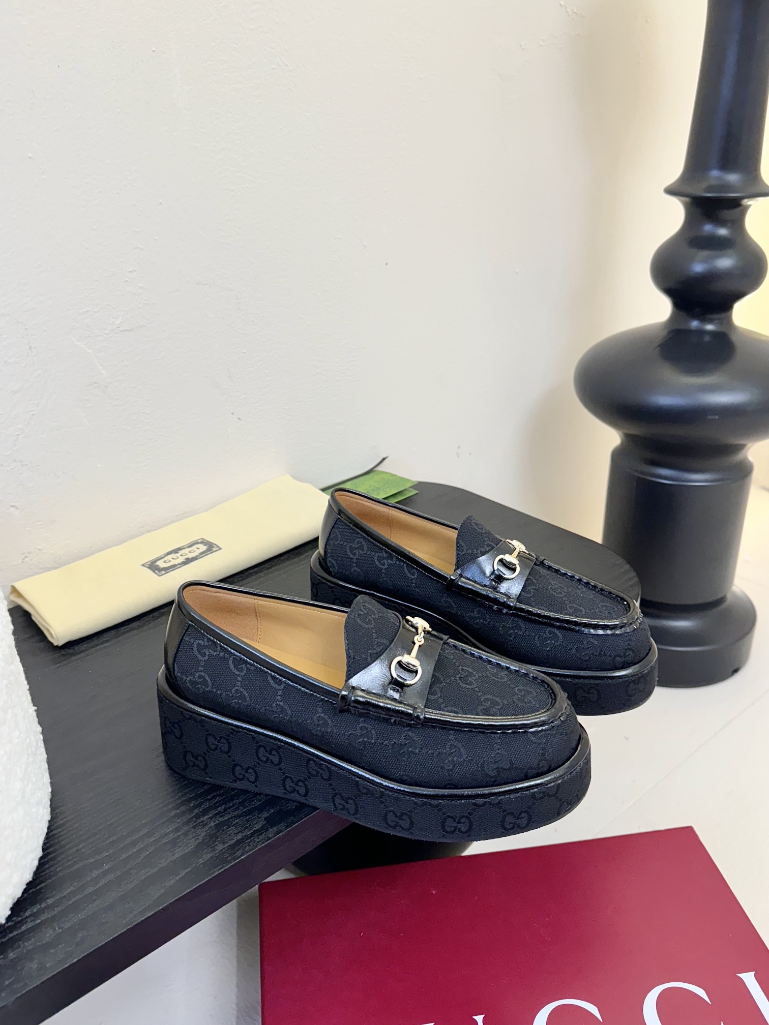 
GUCCI·古驰 2025ss新款 G家老花厚底坡跟马衔扣一脚蹬乐福鞋休闲单鞋

顶级版本🔝原版购入开