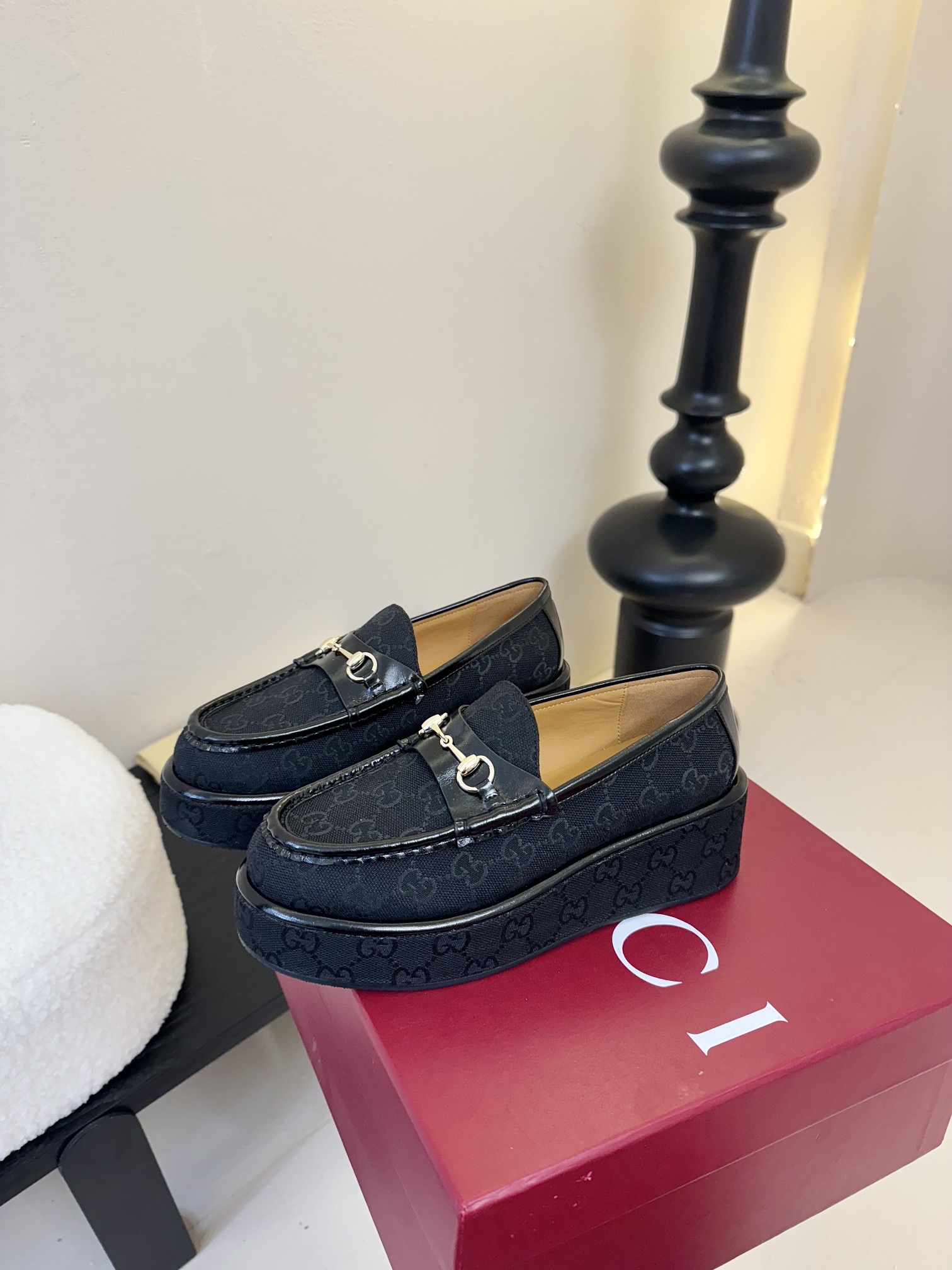 
GUCCI·古驰 2025ss新款 G家老花厚底坡跟马衔扣一脚蹬乐福鞋休闲单鞋

顶级版本🔝原版购入开