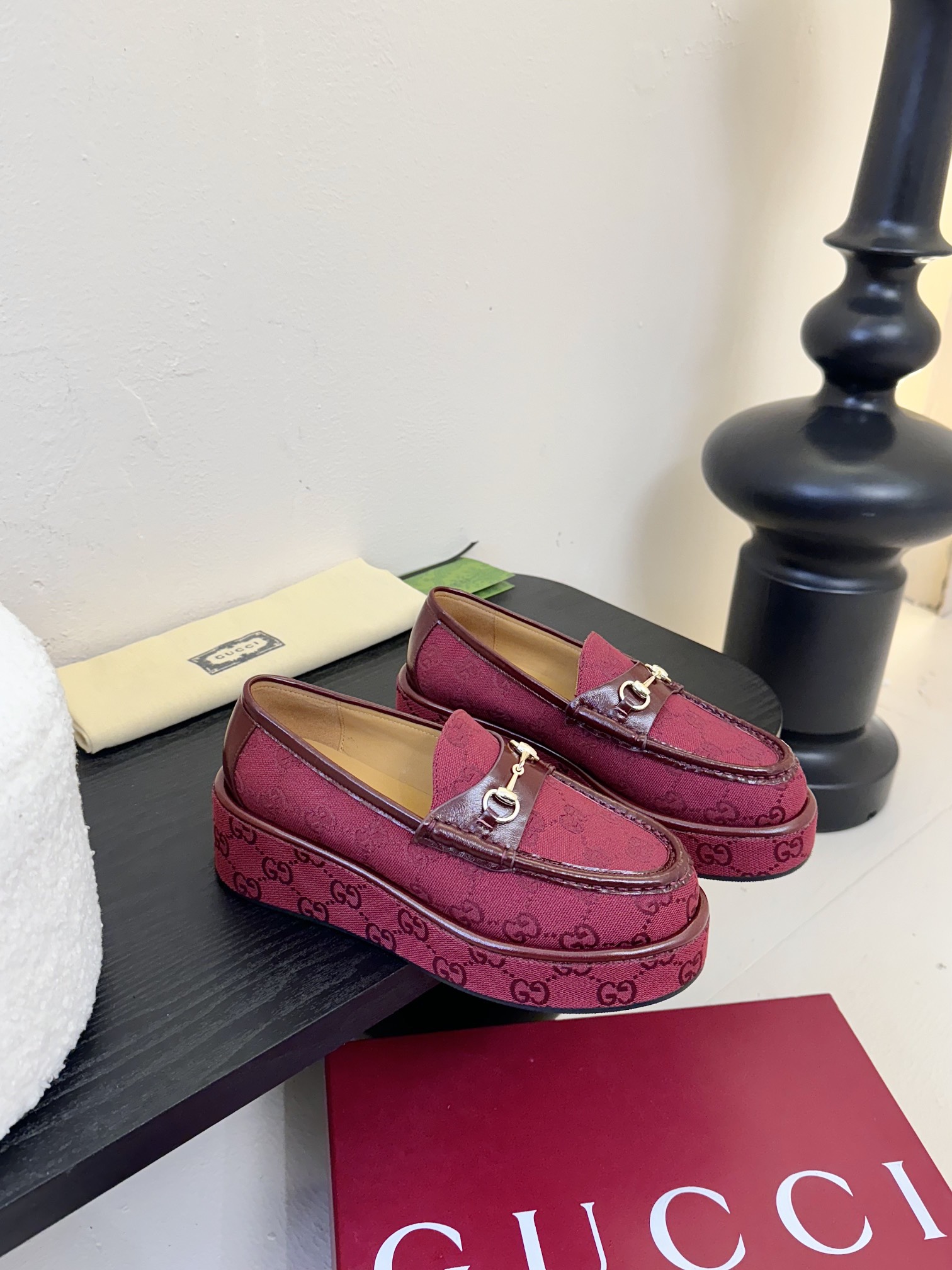 
GUCCI·古驰 2025ss新款 G家老花厚底坡跟马衔扣一脚蹬乐福鞋休闲单鞋

顶级版本🔝原版购入开