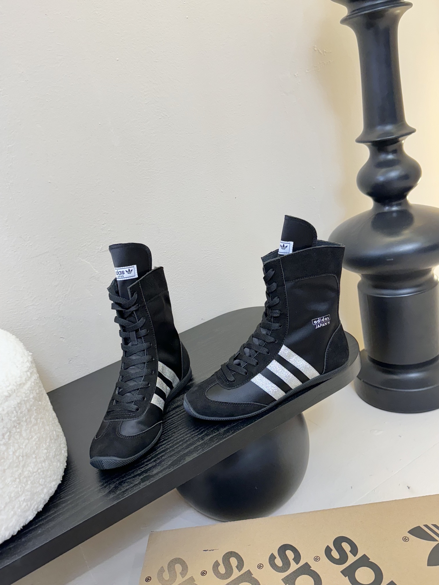 
Adidas阿迪达斯 Jennie同款 Taekwondo 跆拳道鞋 三叶草 拳击鞋 复古 休闲 运动