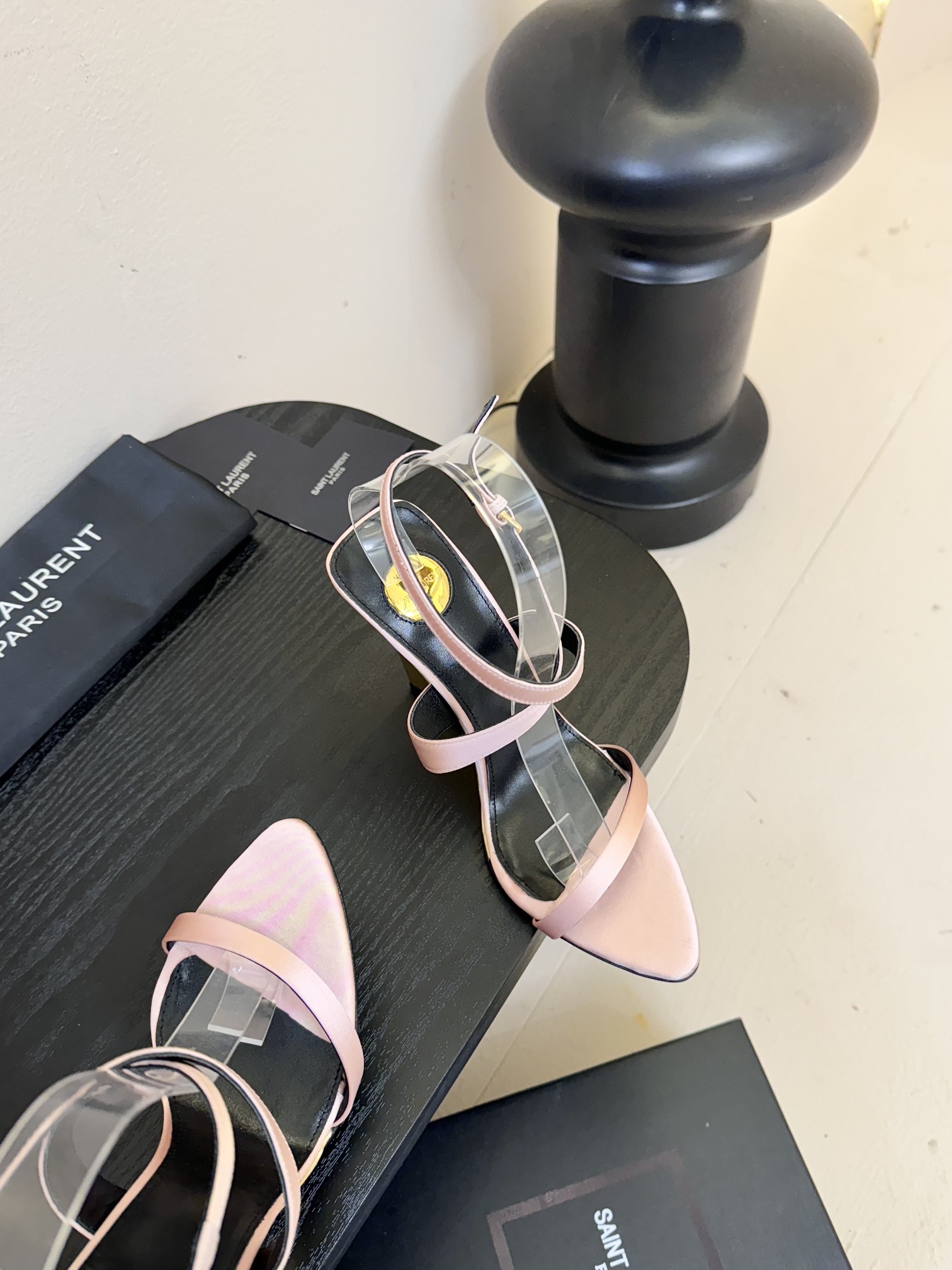 
Saint Laurent / 圣罗兰Lee金属钻链条尖头高跟鞋YSL姐姐的美丽尤物高跟鞋 又是人间圣