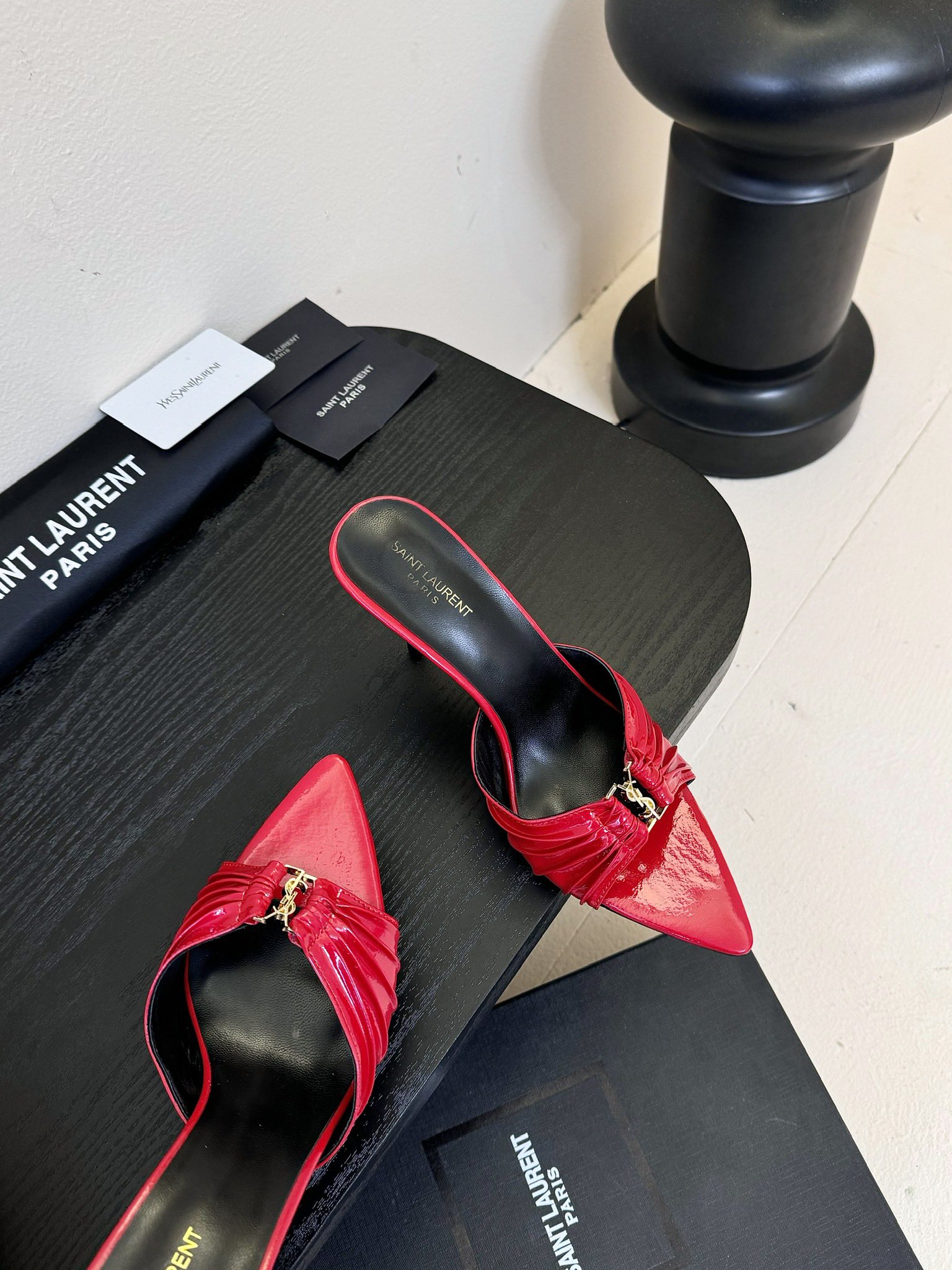 
Saint Laurent / 圣罗兰Lee金属钻链条尖头高跟鞋YSL姐姐的美丽尤物高跟鞋 又是人间圣