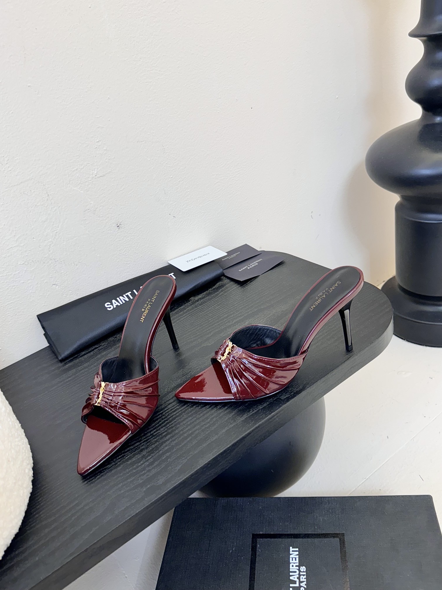 
Saint Laurent / 圣罗兰Lee金属钻链条尖头高跟鞋YSL姐姐的美丽尤物高跟鞋 又是人间圣