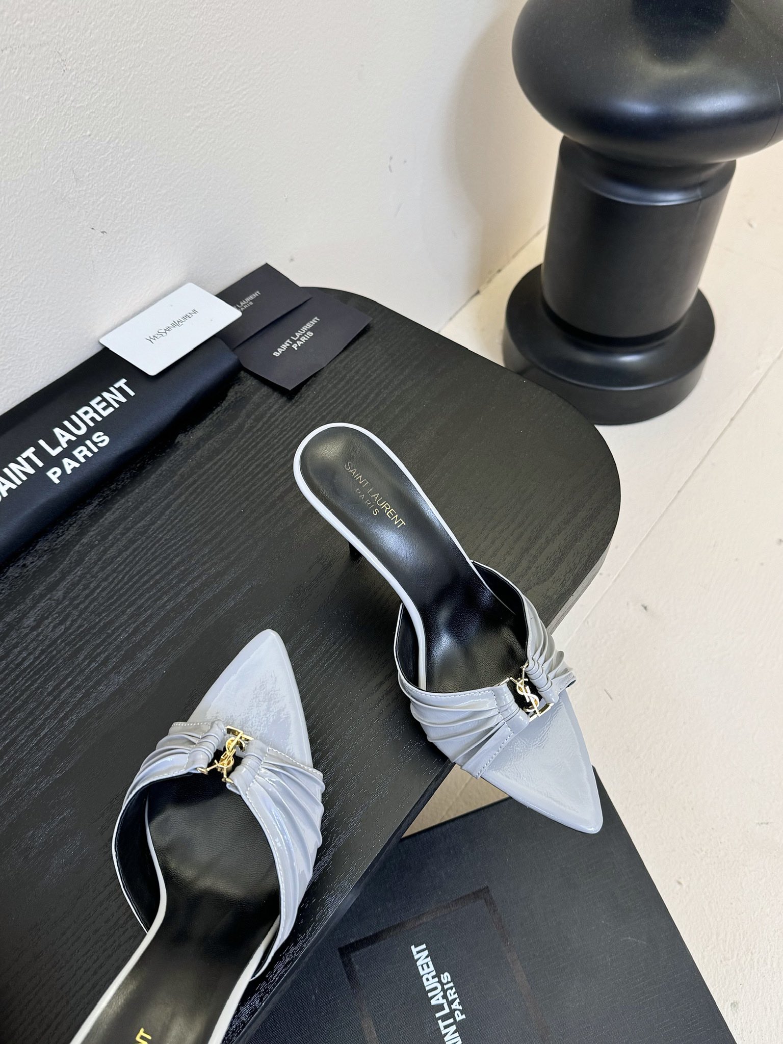 
Saint Laurent / 圣罗兰Lee金属钻链条尖头高跟鞋YSL姐姐的美丽尤物高跟鞋 又是人间圣