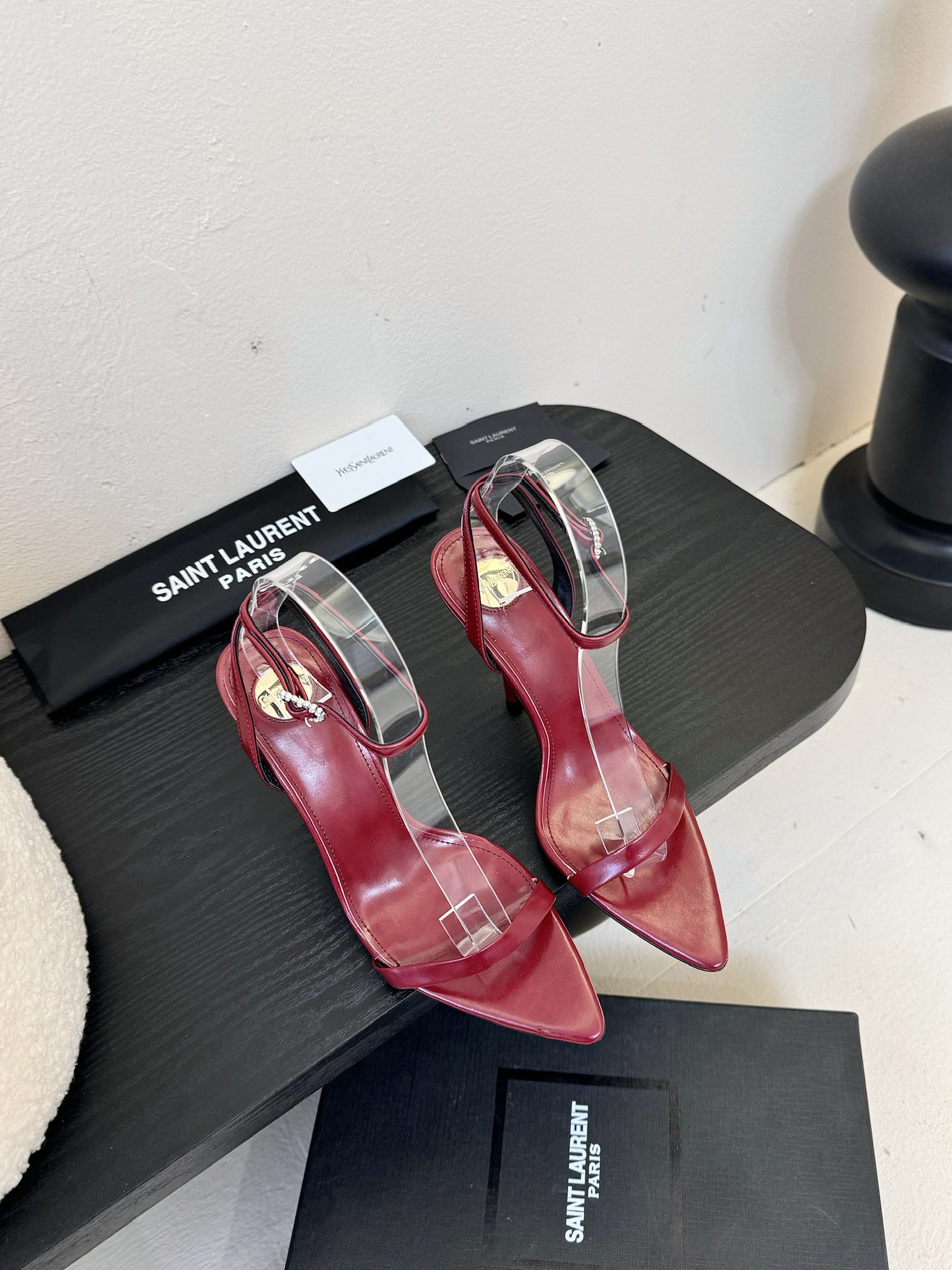 
Saint Laurent / 圣罗兰Lee金属钻链条尖头高跟鞋YSL姐姐的美丽尤物高跟鞋 又是人间圣