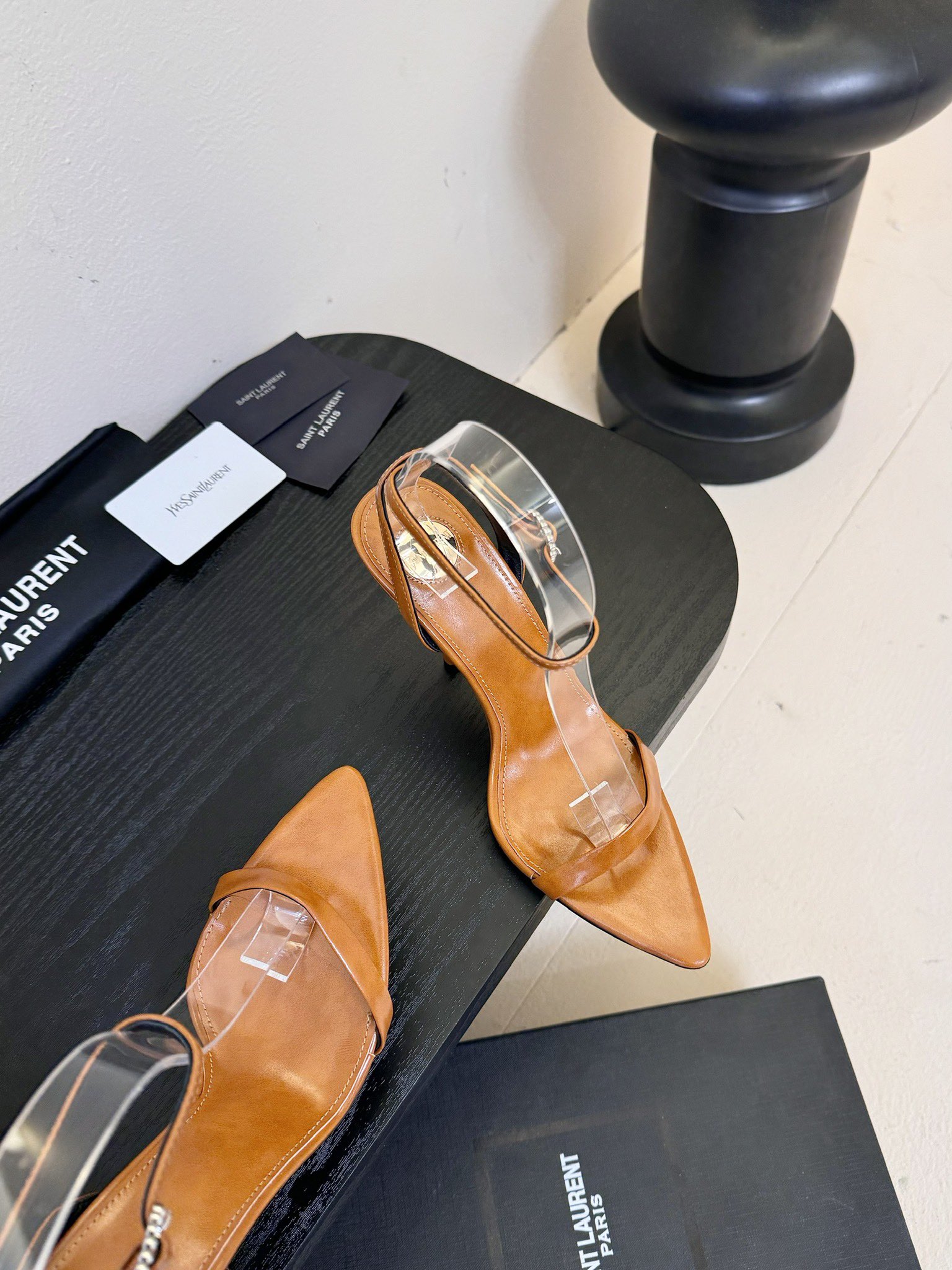
Saint Laurent / 圣罗兰Lee金属钻链条尖头高跟鞋YSL姐姐的美丽尤物高跟鞋 又是人间圣