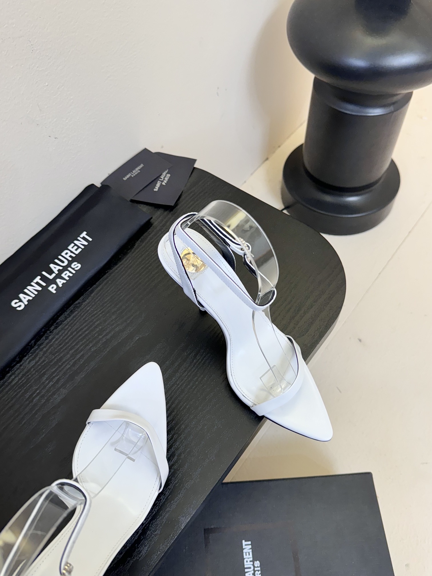 
Saint Laurent / 圣罗兰Lee金属钻链条尖头高跟鞋YSL姐姐的美丽尤物高跟鞋 又是人间圣