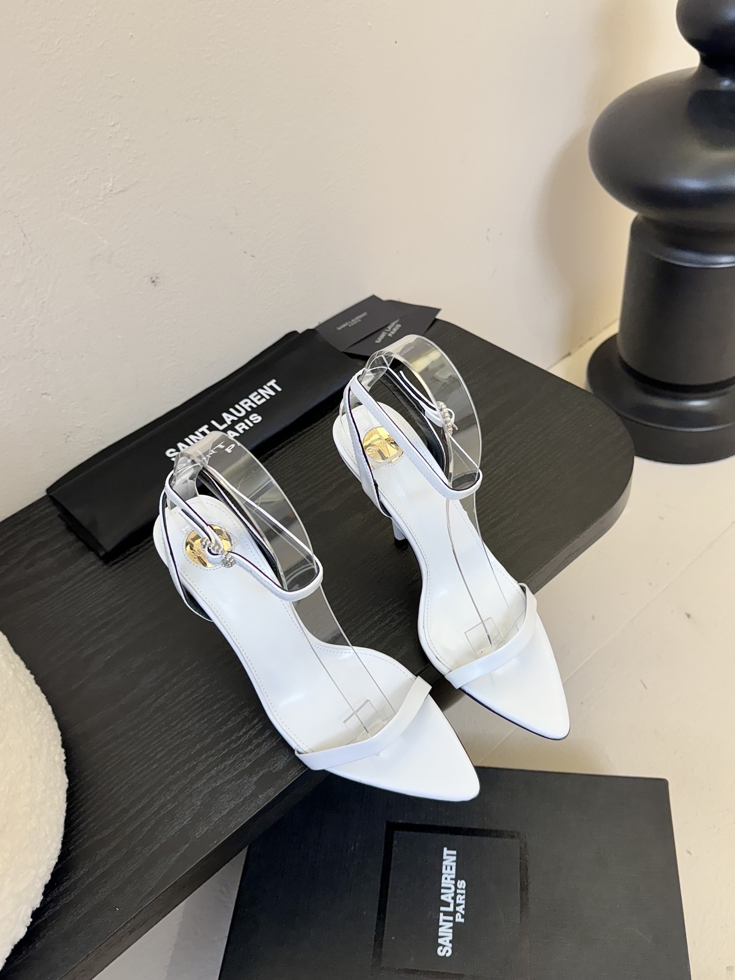 
Saint Laurent / 圣罗兰Lee金属钻链条尖头高跟鞋YSL姐姐的美丽尤物高跟鞋 又是人间圣