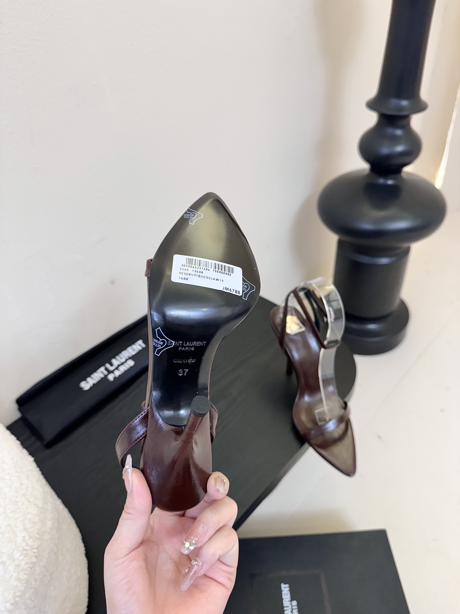 
Saint Laurent / 圣罗兰Lee金属钻链条尖头高跟鞋YSL姐姐的美丽尤物高跟鞋 又是人间圣