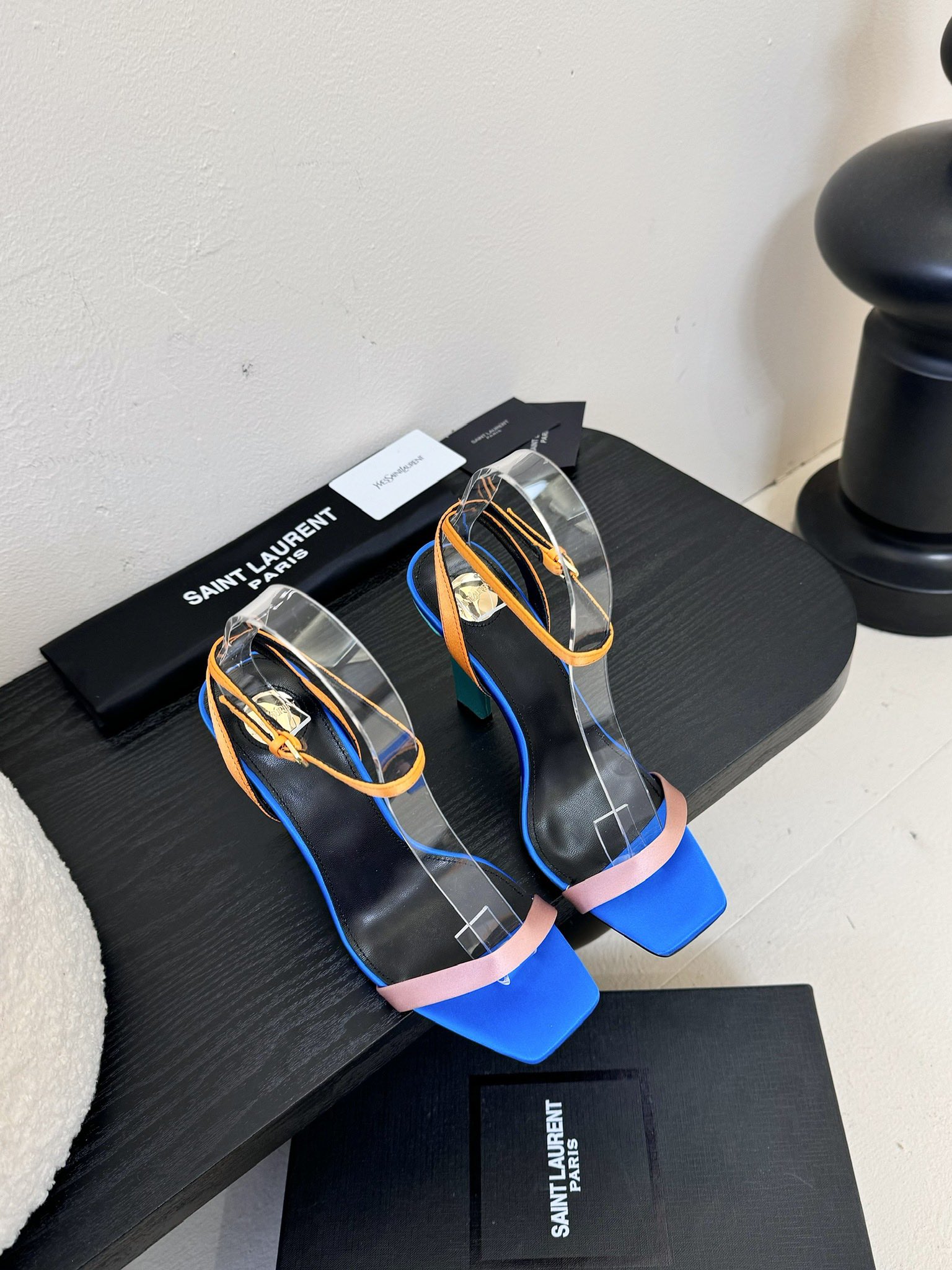 
Saint Laurent / 圣罗兰Lee金属钻链条尖头高跟鞋YSL姐姐的美丽尤物高跟鞋 又是人间圣