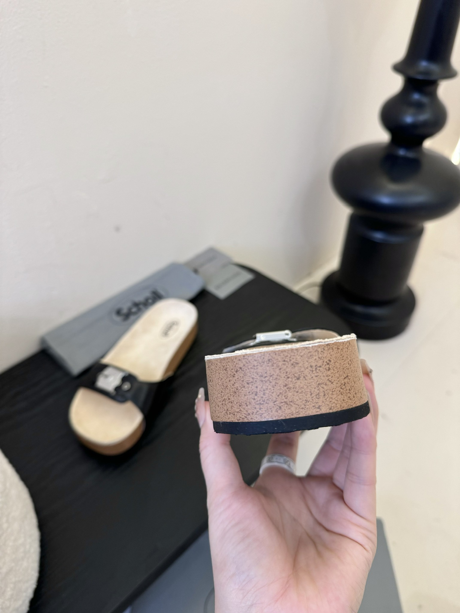 
| ²⁰²5 𝐬𝐬 🤍🤎 巴黎世家联名Scholl拖鞋新品🆕
正品购入开发、完美复刻一比一做法、经典的