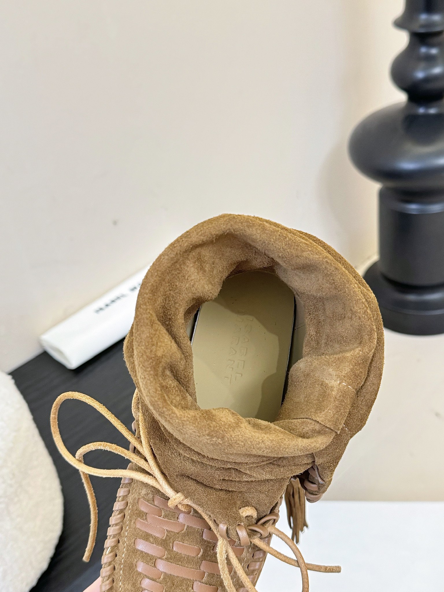 

  Isabel Marant  伊莎贝尔
                          𝙄𝙨