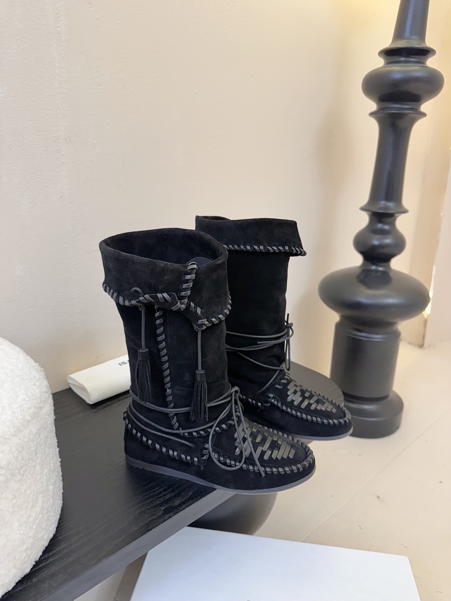 

  Isabel Marant  伊莎贝尔
                          𝙄𝙨
