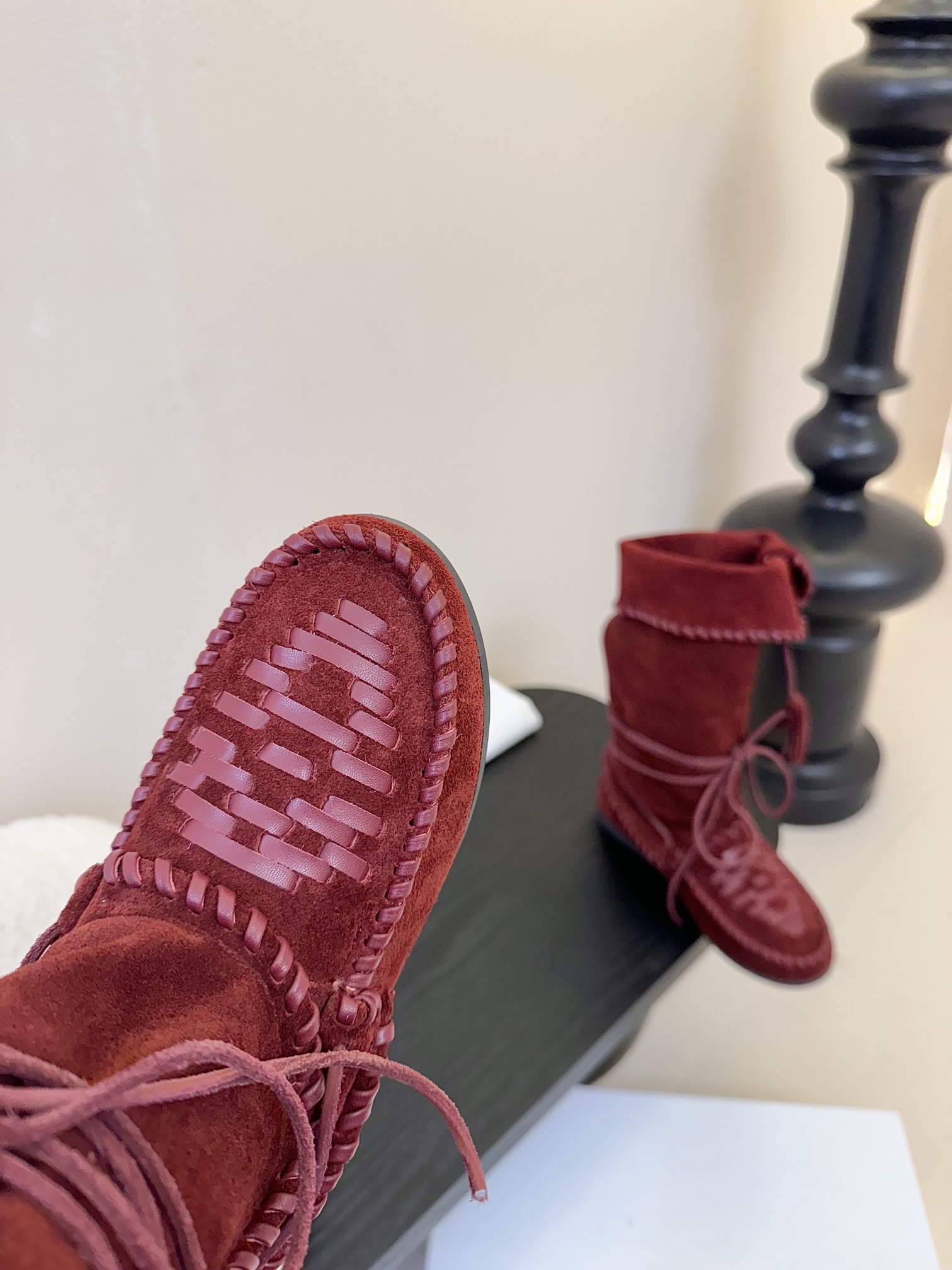 

  Isabel Marant  伊莎贝尔
                          𝙄𝙨