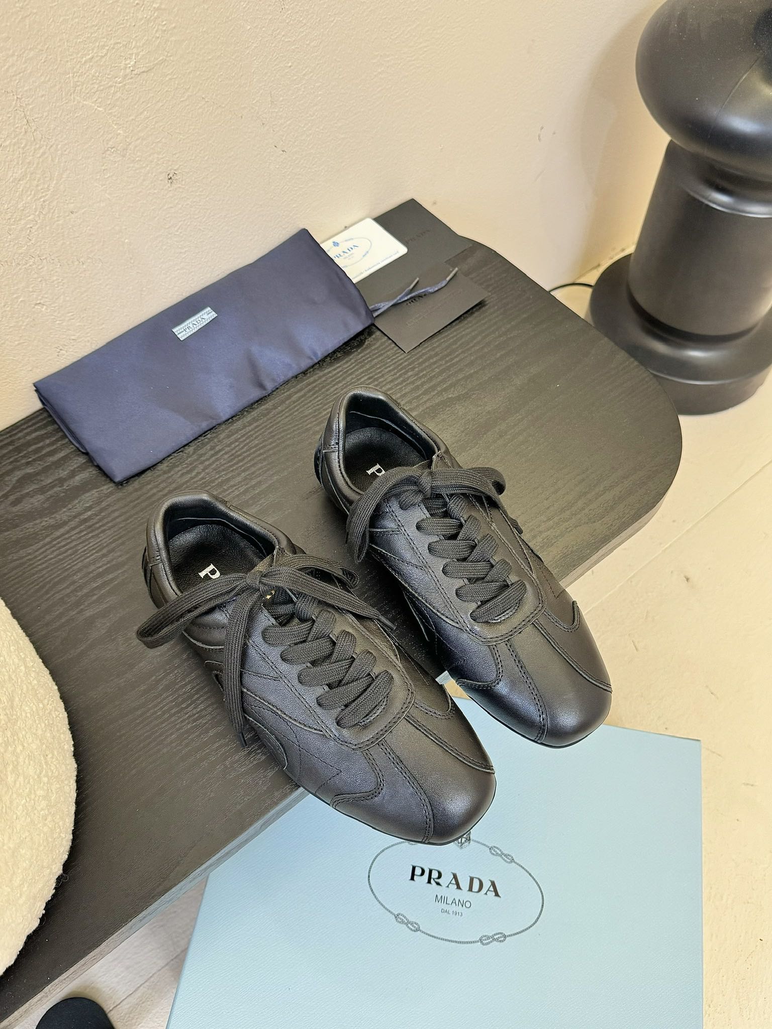 PRADA·普拉达 2025ss新款 三角标德训鞋滑板鞋休闲运动鞋
顶级版本🔝原版购入开发做货👍🏻
这款