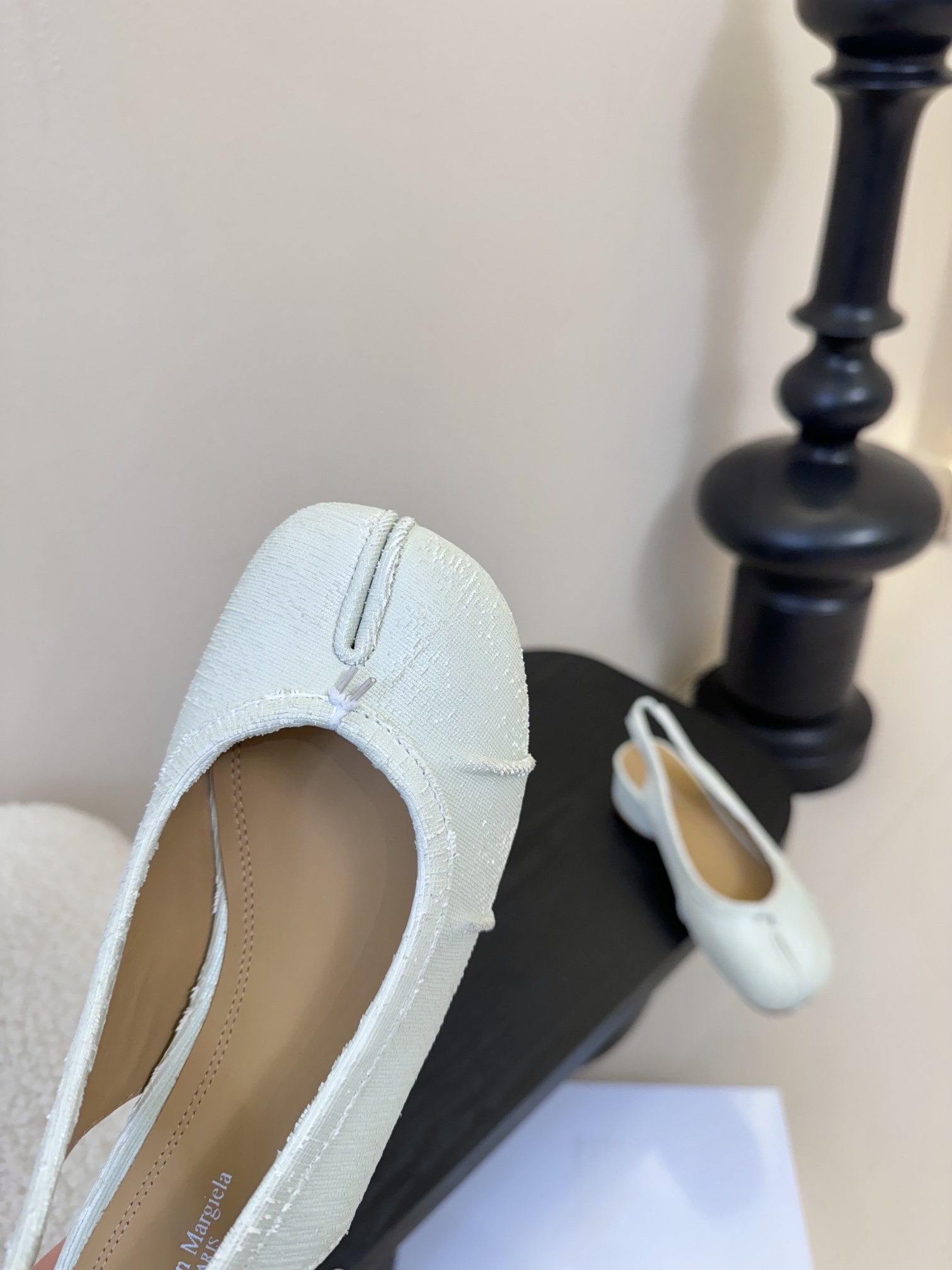 
代购级版 Maison Margiela·马吉拉 tabi褶皱芭蕾舞鞋

太火了！依旧保持的高水准出货