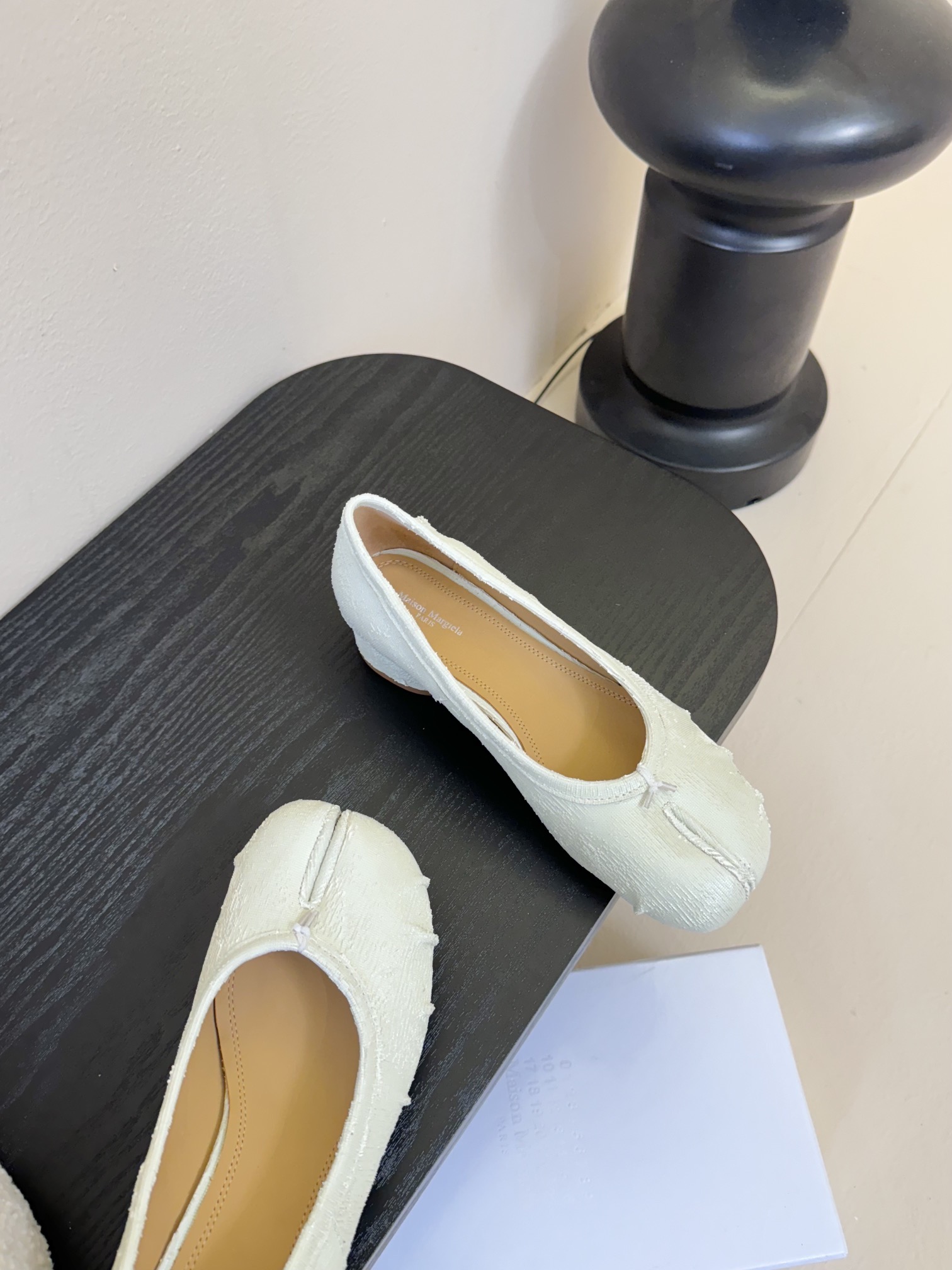 
代购级版 Maison Margiela·马吉拉 tabi褶皱芭蕾舞鞋

太火了！依旧保持的高水准出货