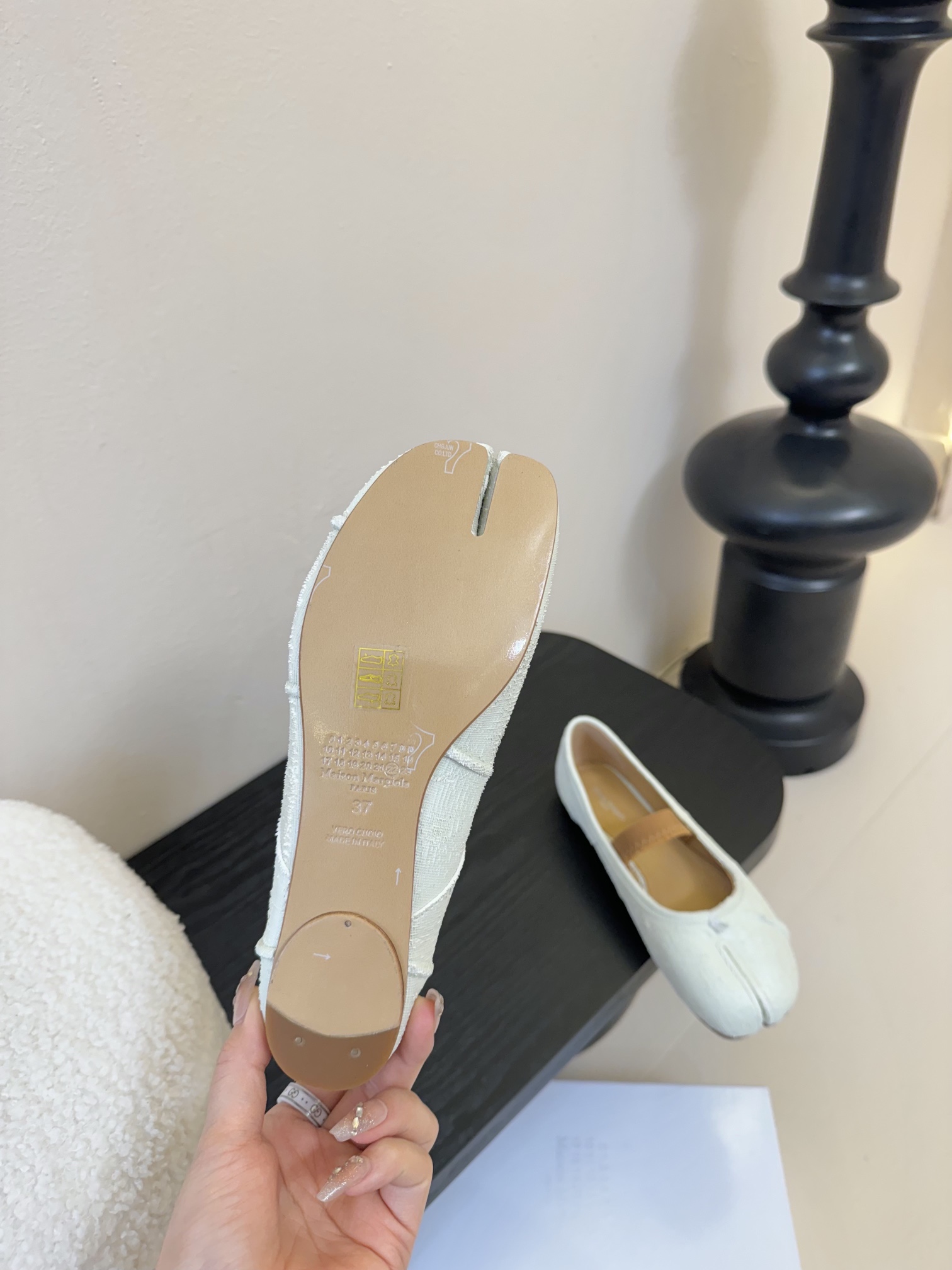 
代购级版 Maison Margiela·马吉拉 tabi褶皱芭蕾舞鞋

太火了！依旧保持的高水准出货