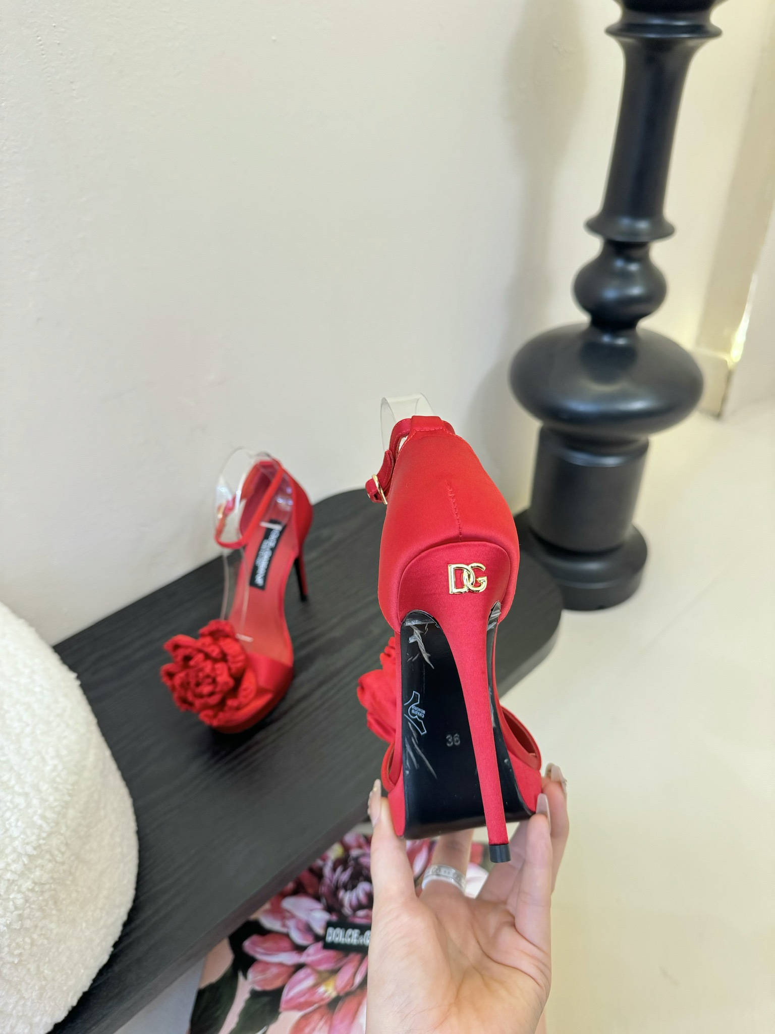 
D&G古典与现代碰撞出的意式浪漫美学
杜嘉班纳（Dolce & Gabbana）

线条，版型，看得到