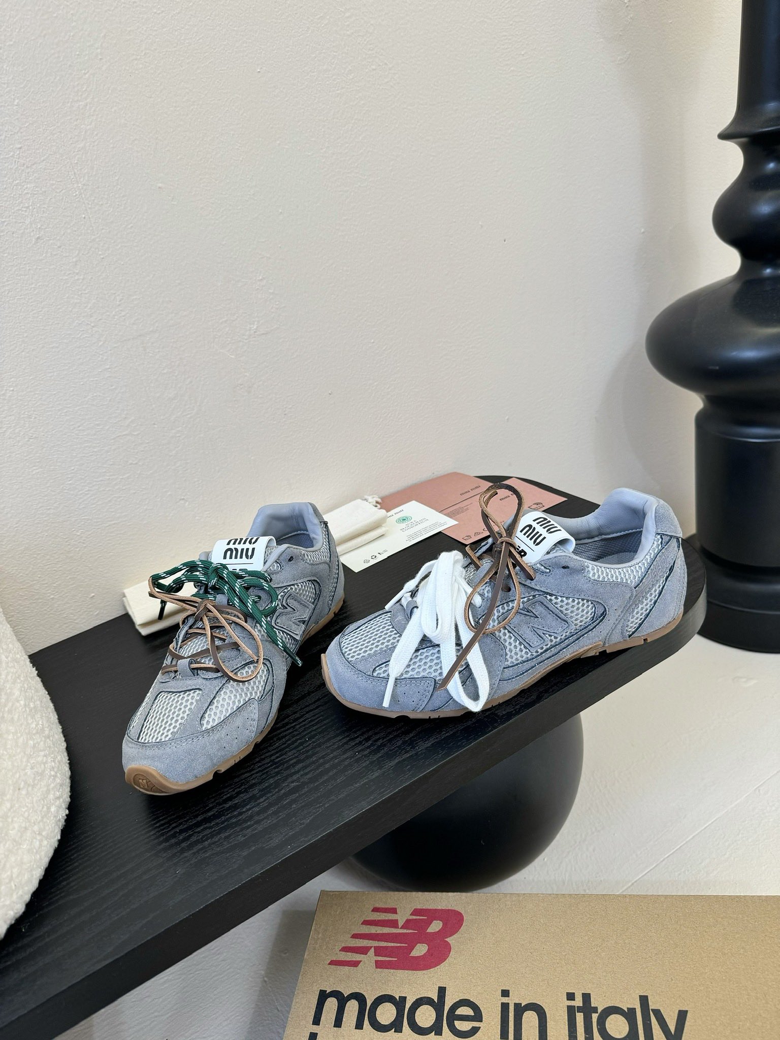 530-Series Sneakers: Hot Design with Imported Materials and Original TPU Bottom - 图片 3