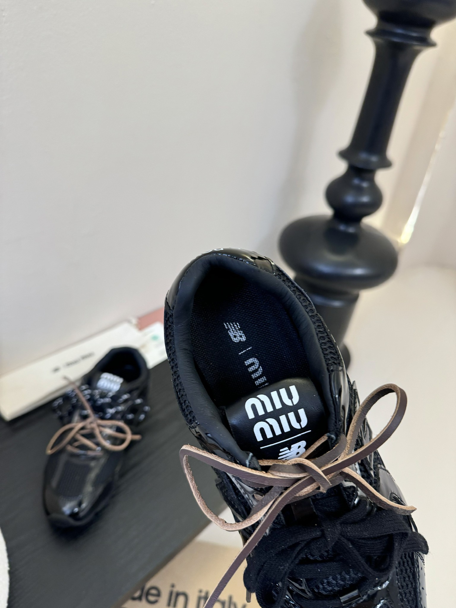 530-Series Sneakers: Hot Import with Unique Design and Durable Materials - 图片 8