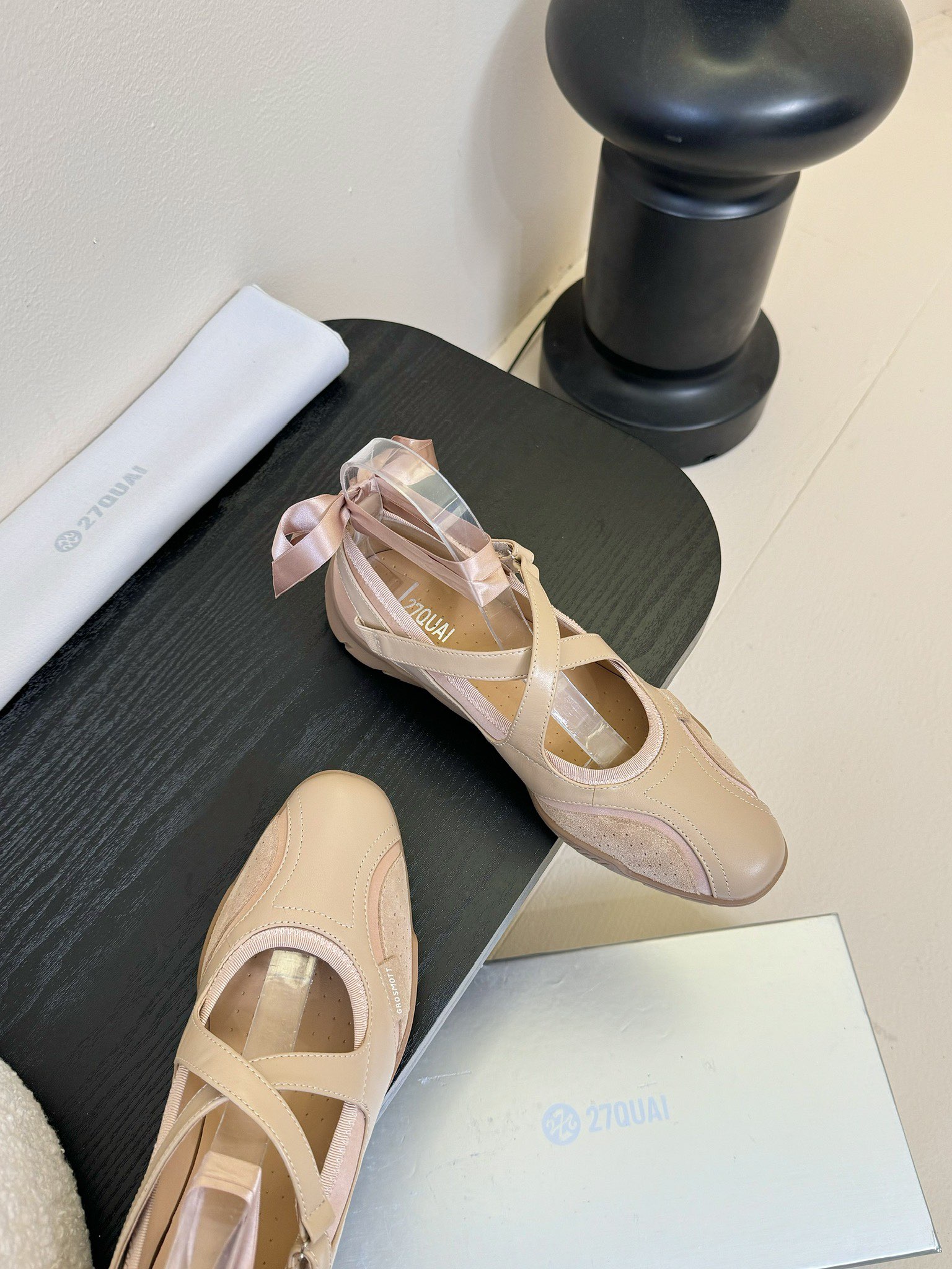 Footwear Fashion Summary: 69627QUAI combines boxing and ballet influences for a sporty yet charming look in sizes 35-40. - 图片 4