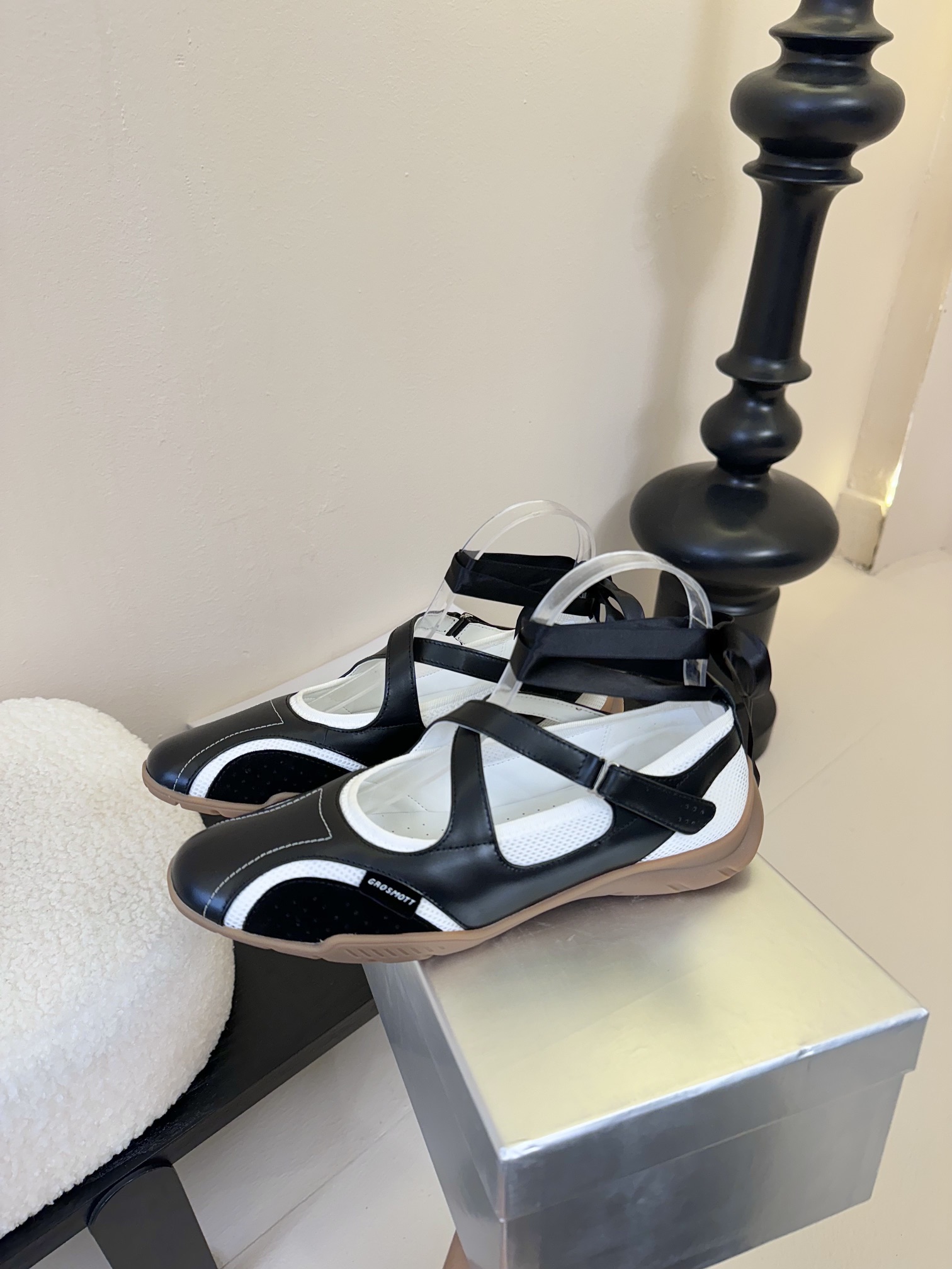 Trendy Sports Shoes for Girls: Boxing Boots and Ballet Shoes Fusion – Spring/Summer Collection - 图片 5