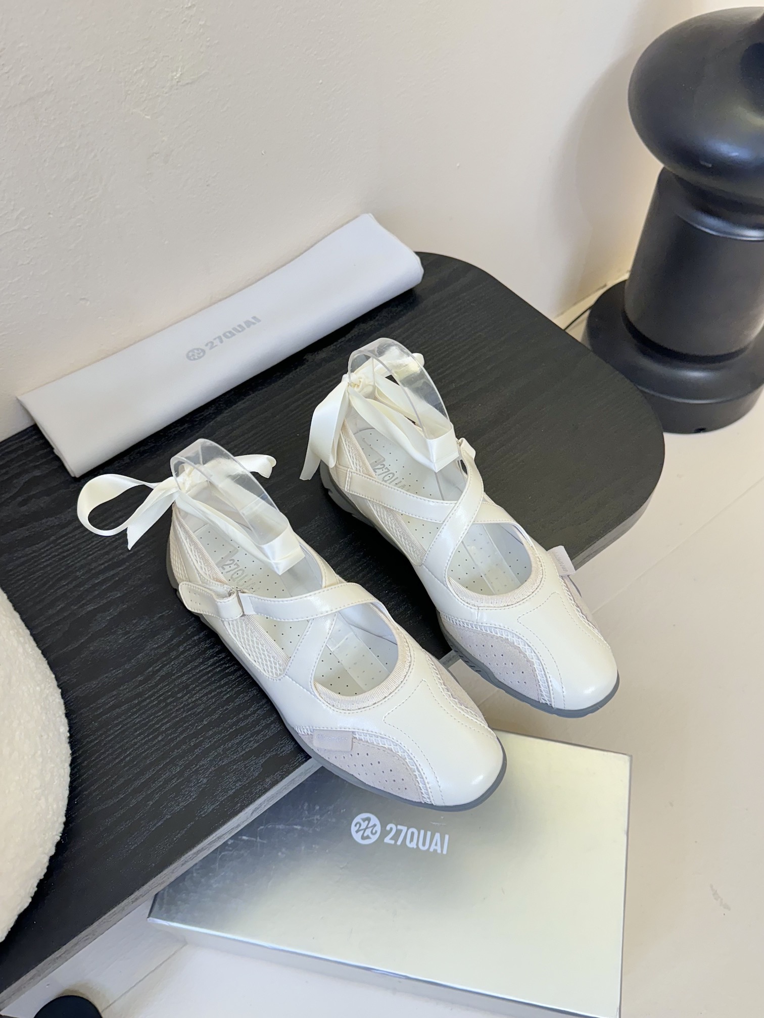 “69627QUAI Spring and Summer Shoes: Boxing Boots and Ballet Inspiration, Retro ’80s Style for Fashionable Girls”