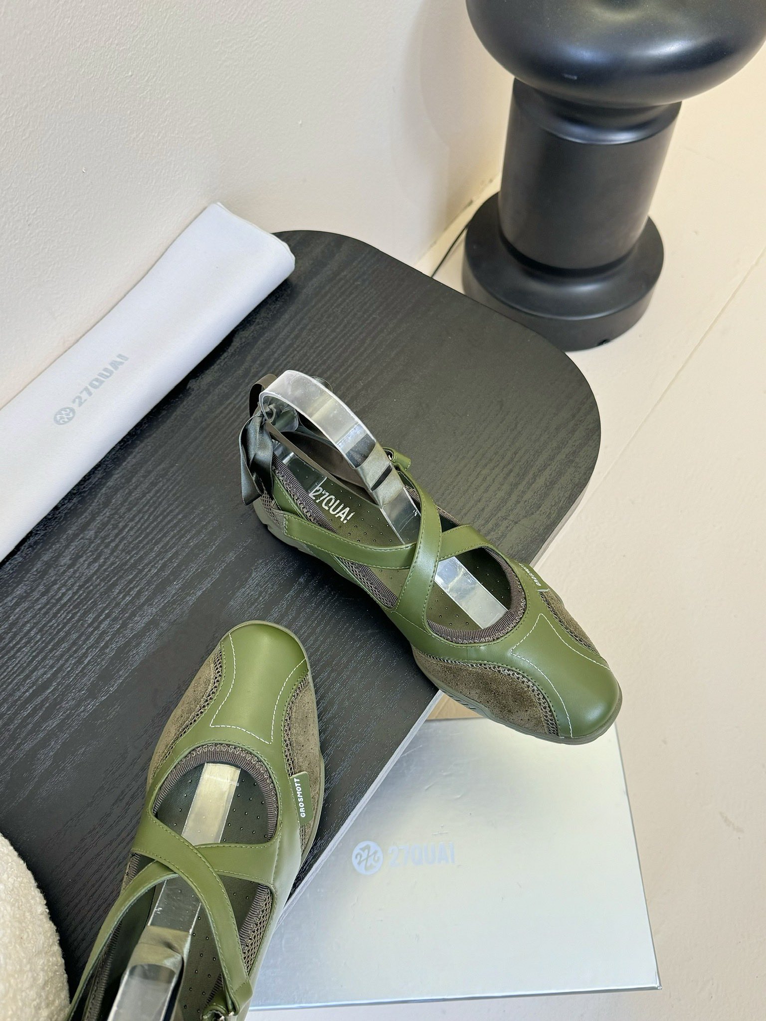 “69627QUAI Spring Summer Shoes: Boxing Boots and Ballet Inspired, Retro ’80s Style for Fashionable Sporty Girls” - 图片 4