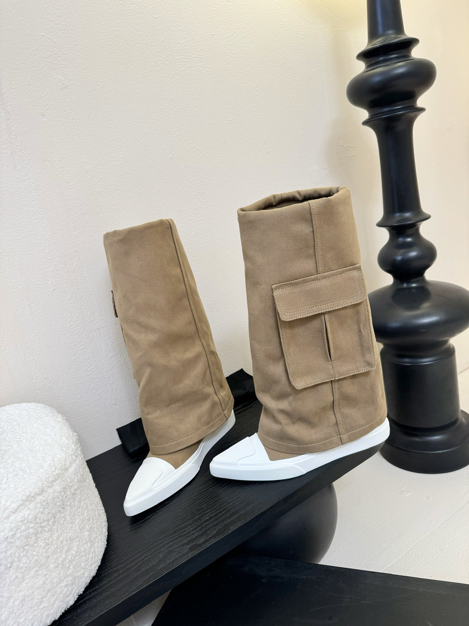 Street Style Pants with Innovative Pocket Design for Enhanced Comfort and Style - 图片 2
