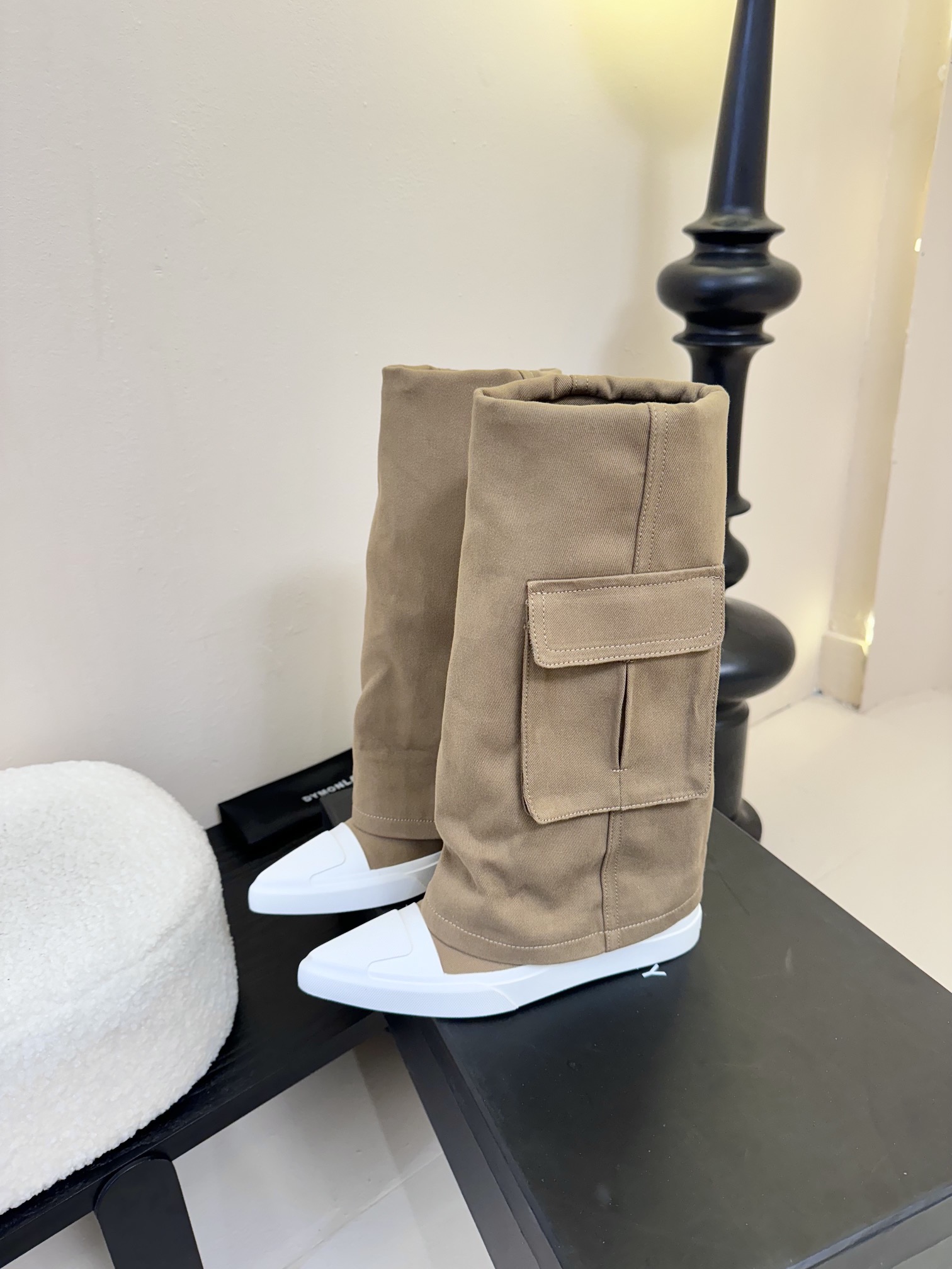 Street Style Pants with Innovative Pocket Design for Enhanced Comfort and Style - 图片 5