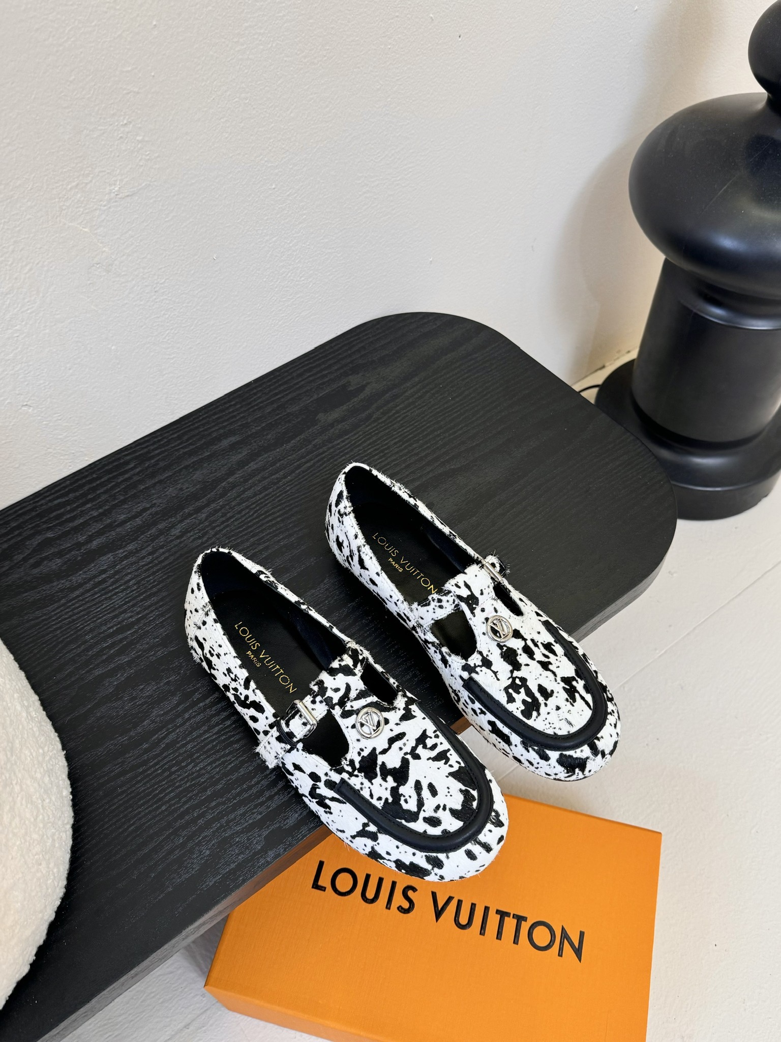 
  Louis Vuitton ss25 new arrival LV驴牌春夏系列玛丽珍平底鞋单鞋新品