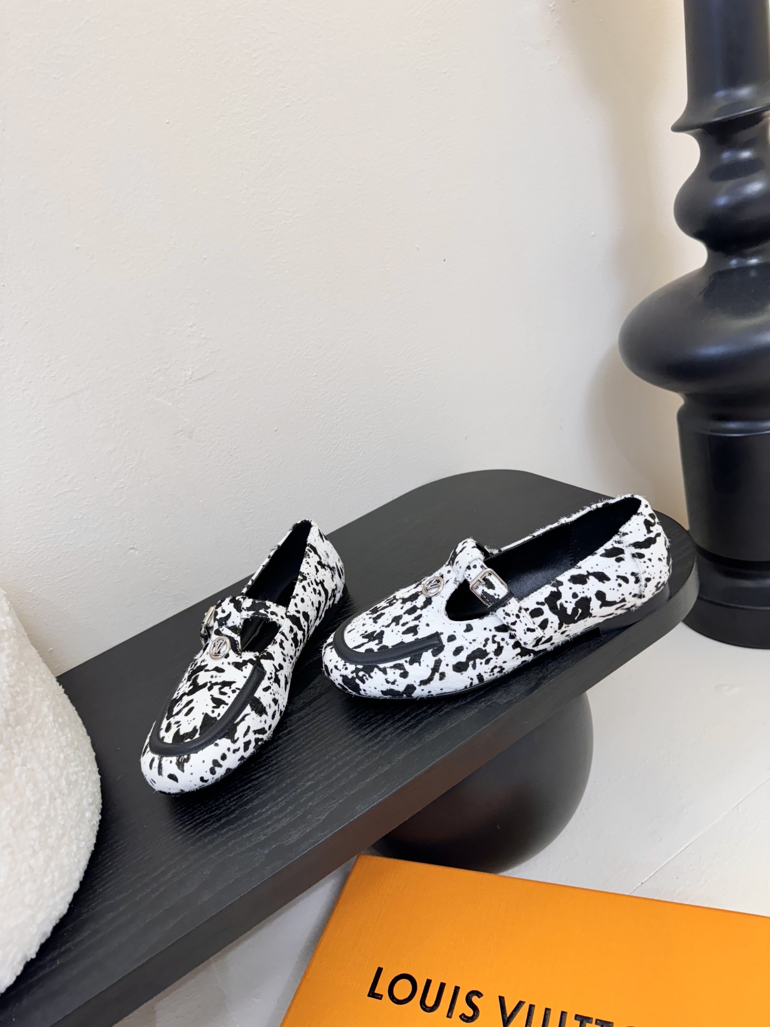 
  Louis Vuitton ss25 new arrival LV驴牌春夏系列玛丽珍平底鞋单鞋新品