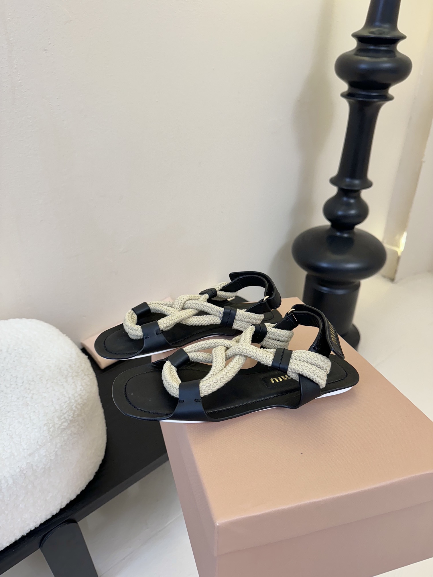 Miu 2025 Fashion Sandals: Premium Leather, Sheepskin Lining, Original Leather Soles. - 图片 5