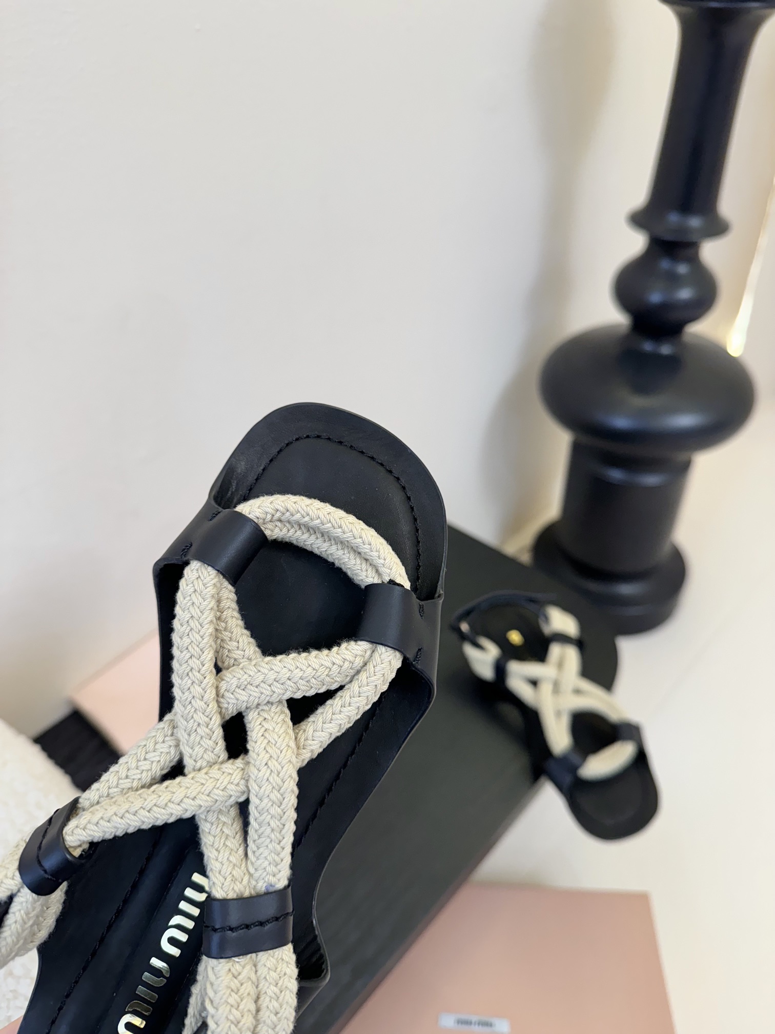 Miu 2025 Fashion Sandals: Premium Leather, Sheepskin Lining, Original Leather Soles. - 图片 6