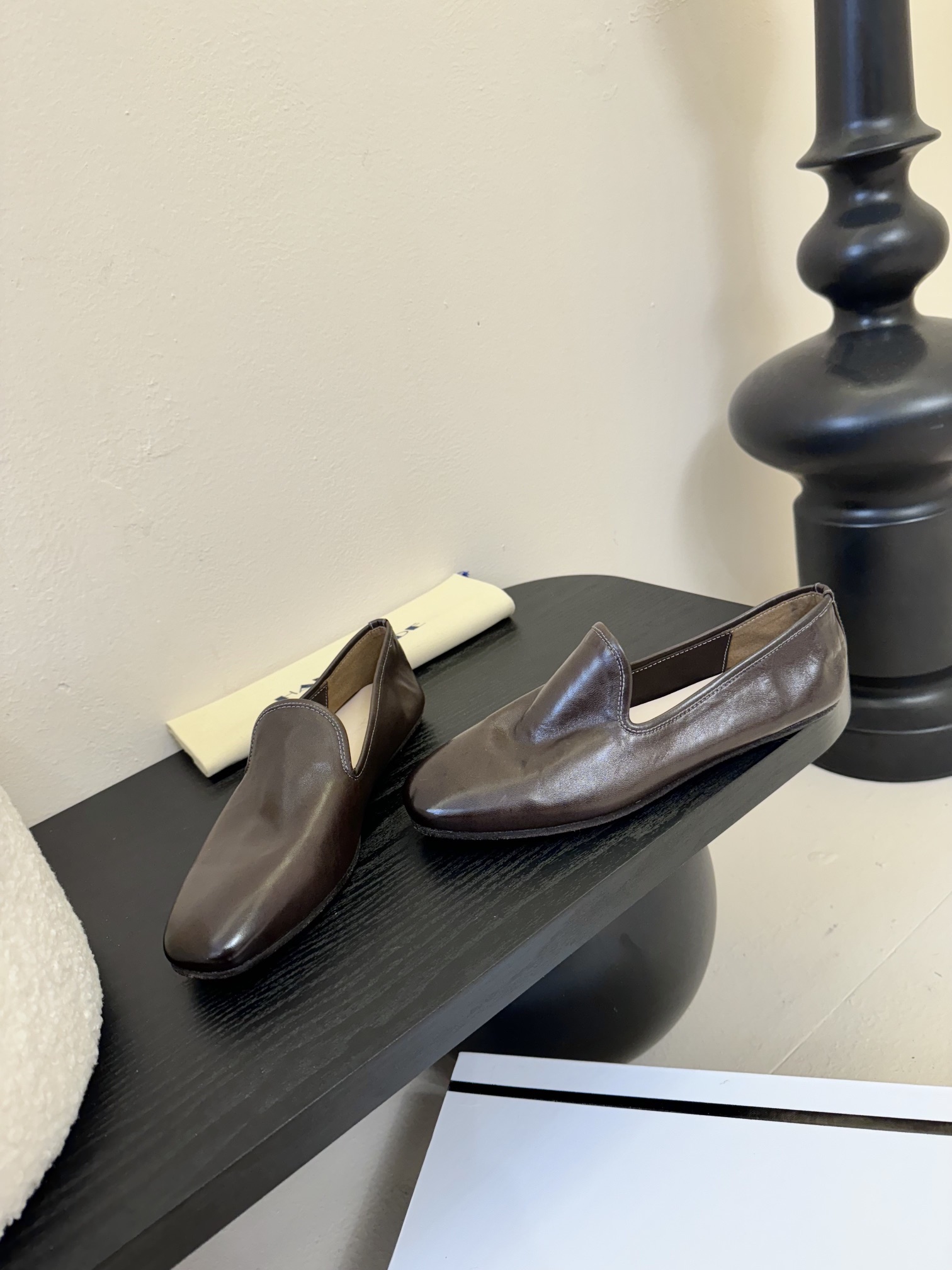 顶级
HANDMADE独家新品最高版本买手代购11完美复刻 平底凉鞋单鞋
原版开模真皮鞋底 原版套楦鞋型