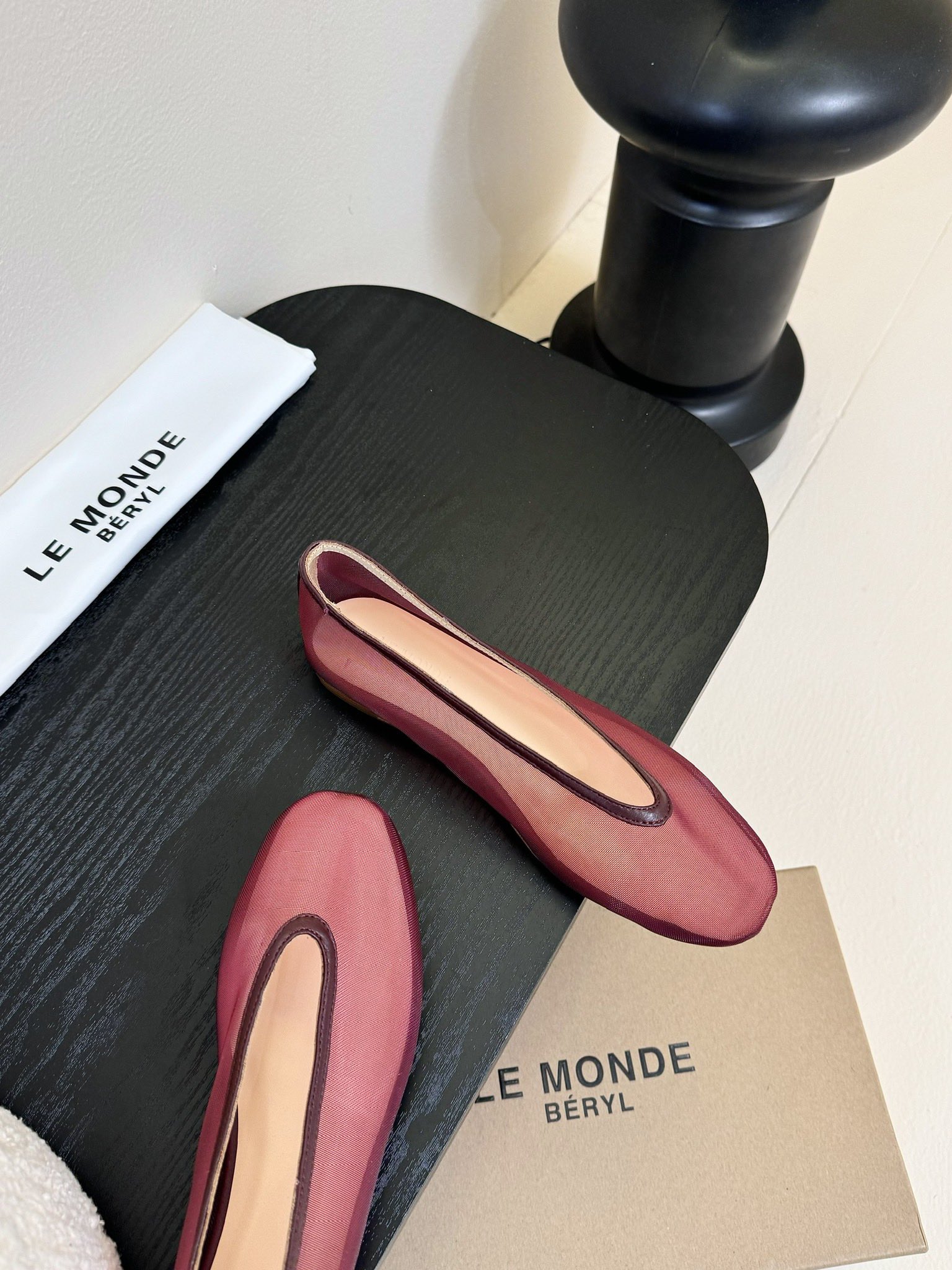 
LE MONDE BERYL2025🆕春夏新款极简网纱平底单鞋凉鞋！网纱是你无法抗拒的魅力诱惑😜轻盈而