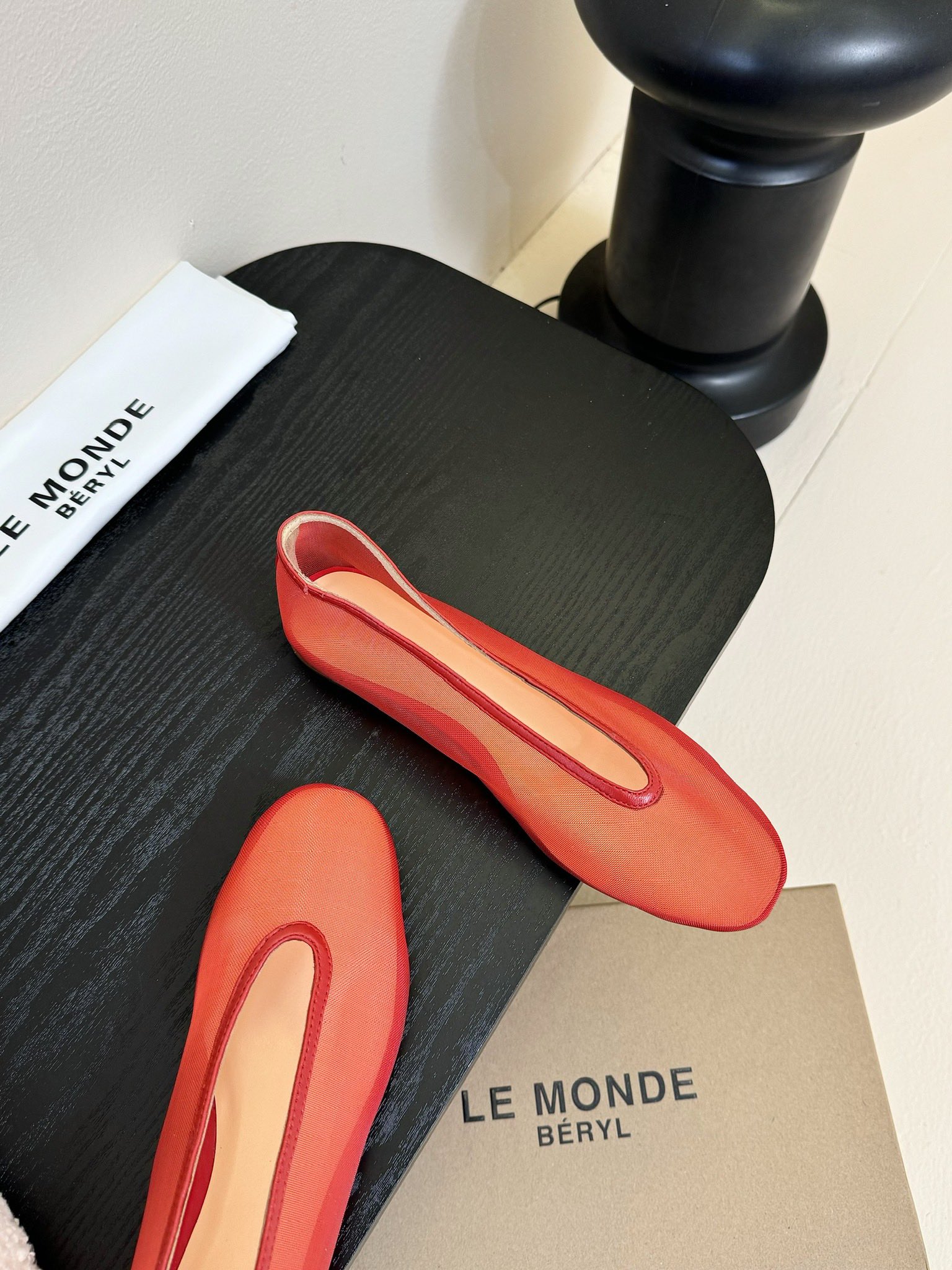 
LE MONDE BERYL2025🆕春夏新款极简网纱平底单鞋凉鞋！网纱是你无法抗拒的魅力诱惑😜轻盈而