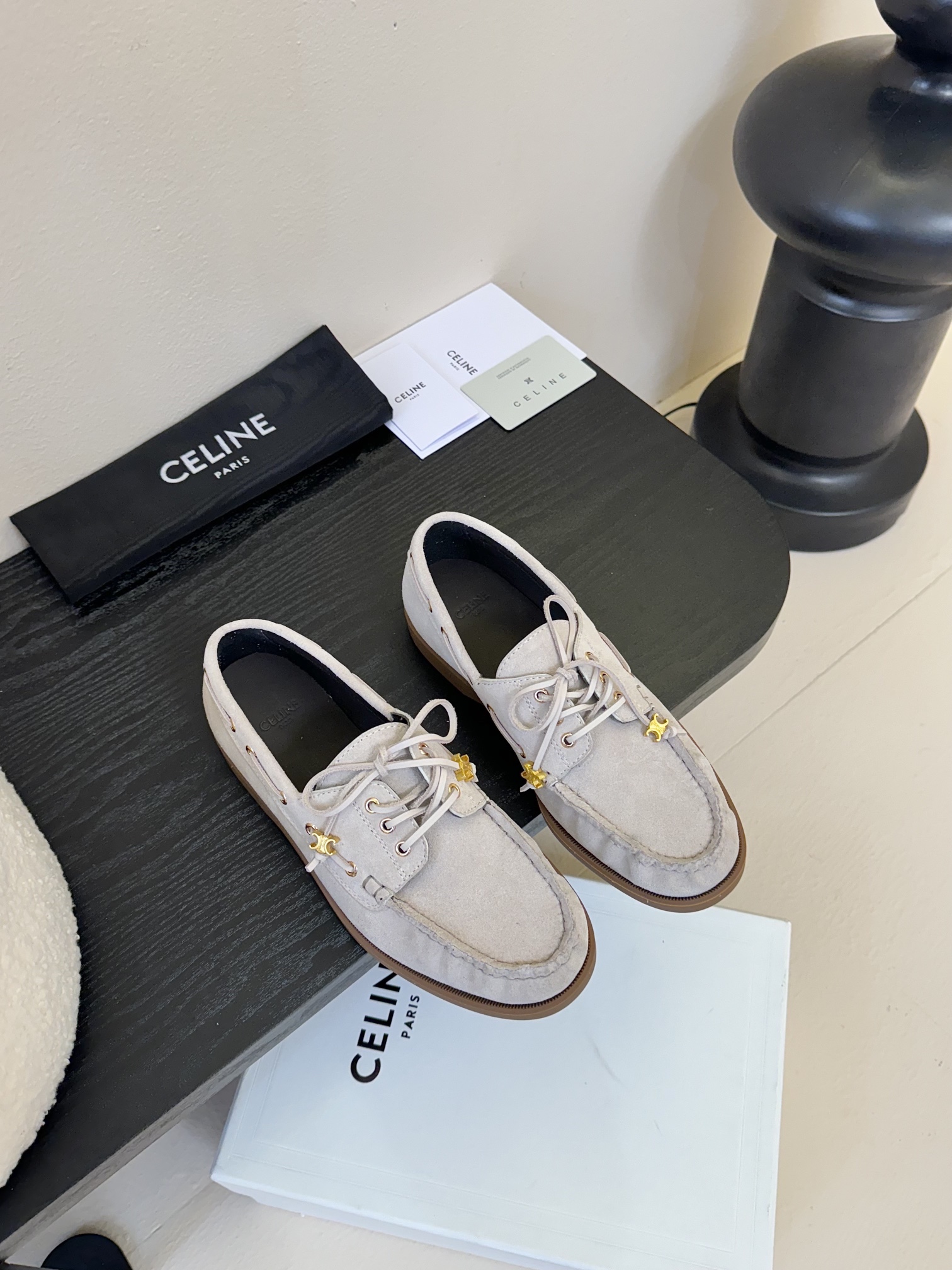 
CELINE思琳最新款凯旋门扣 乐福鞋                                