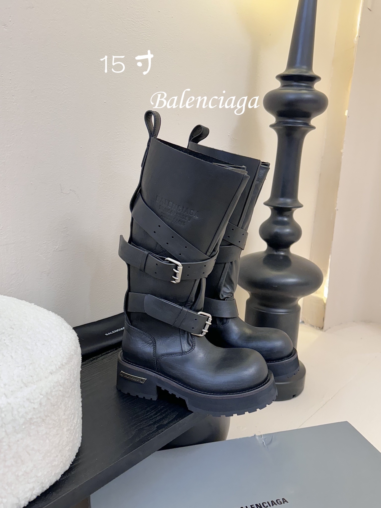 (15寸)
巴黎世家25Fall pre-order New Balenciaga FW25 Veno