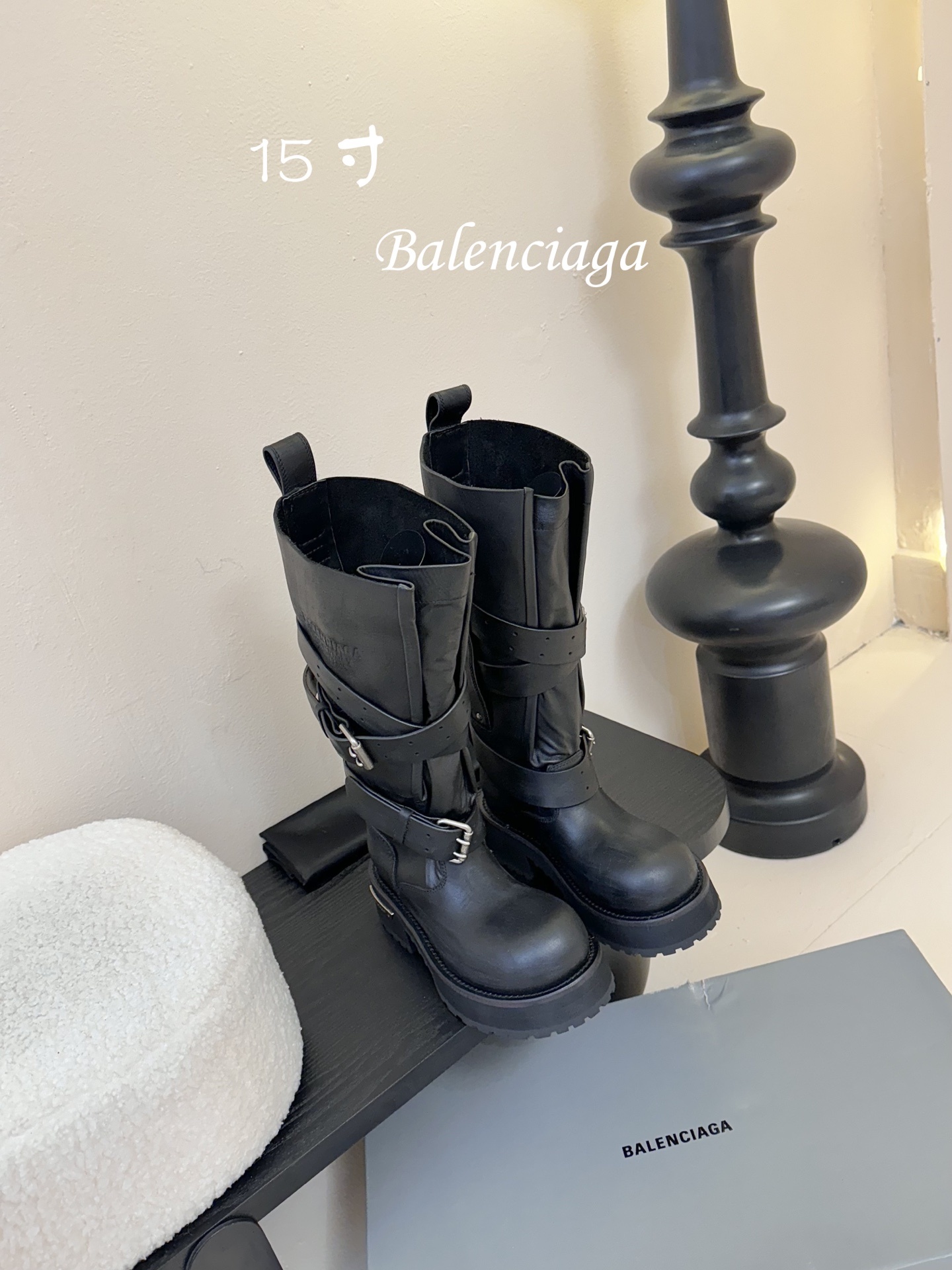 (15寸)
巴黎世家25Fall pre-order New Balenciaga FW25 Veno