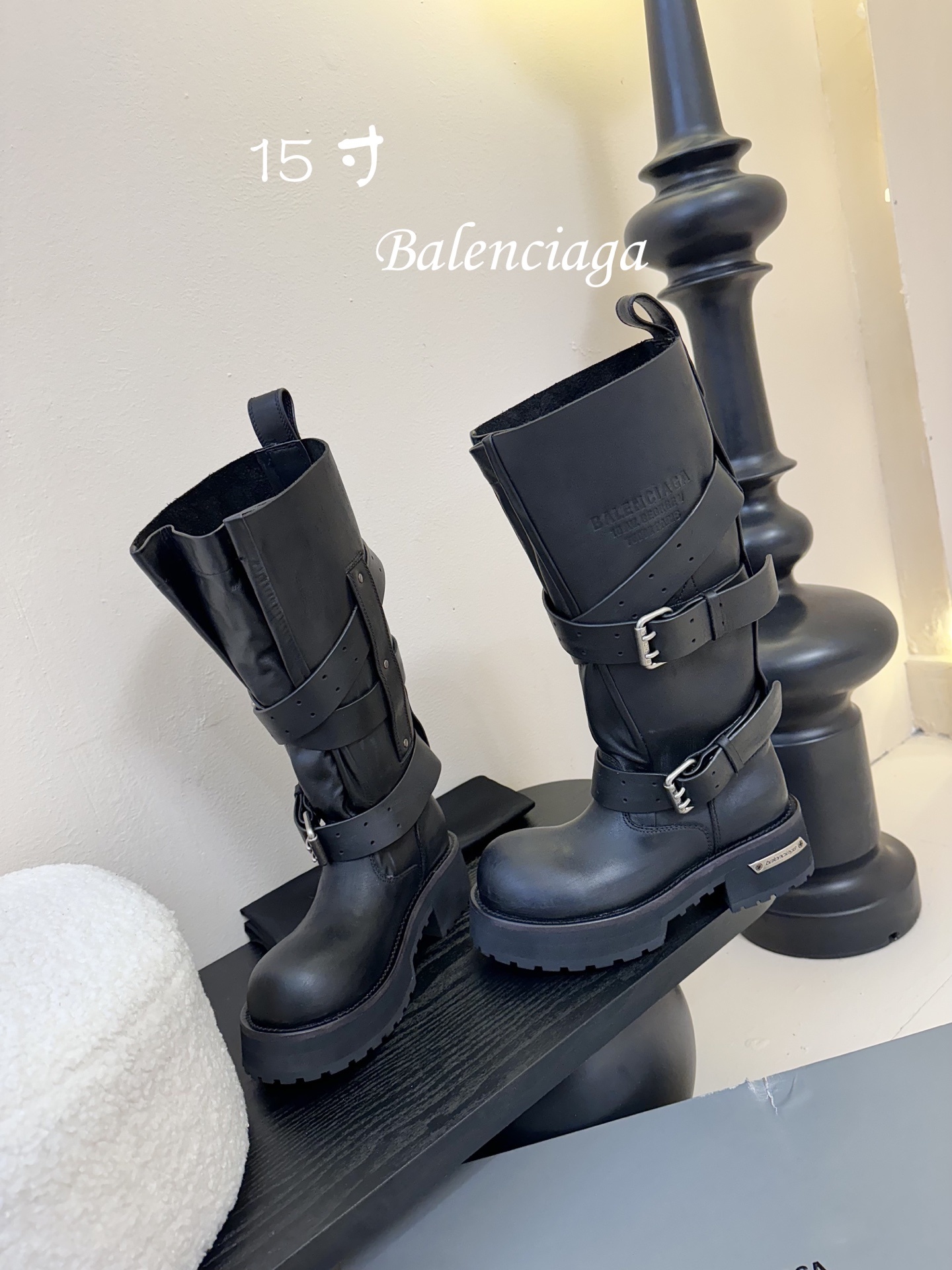 (15寸)
巴黎世家25Fall pre-order New Balenciaga FW25 Veno
